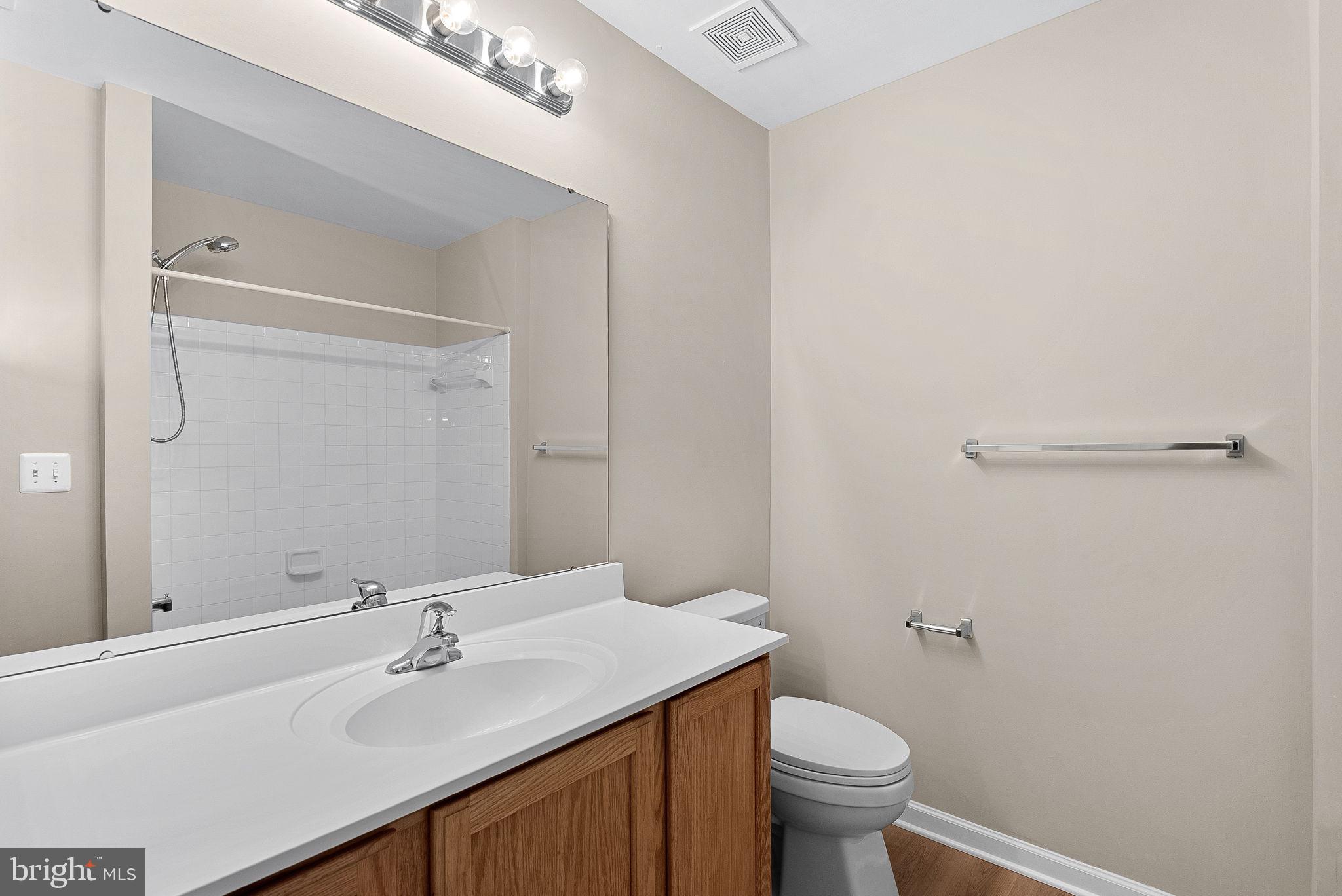 LAKELAND PLACE - Residential