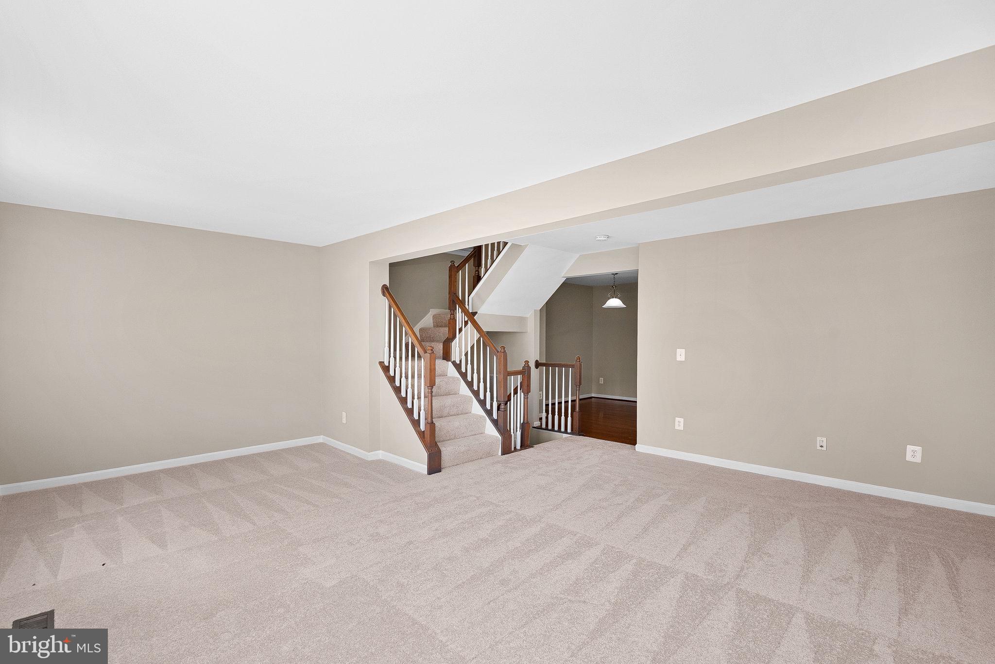 LAKELAND PLACE - Residential