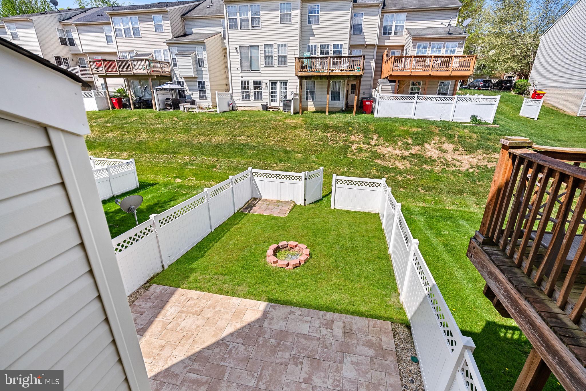 LAKELAND PLACE - Residential
