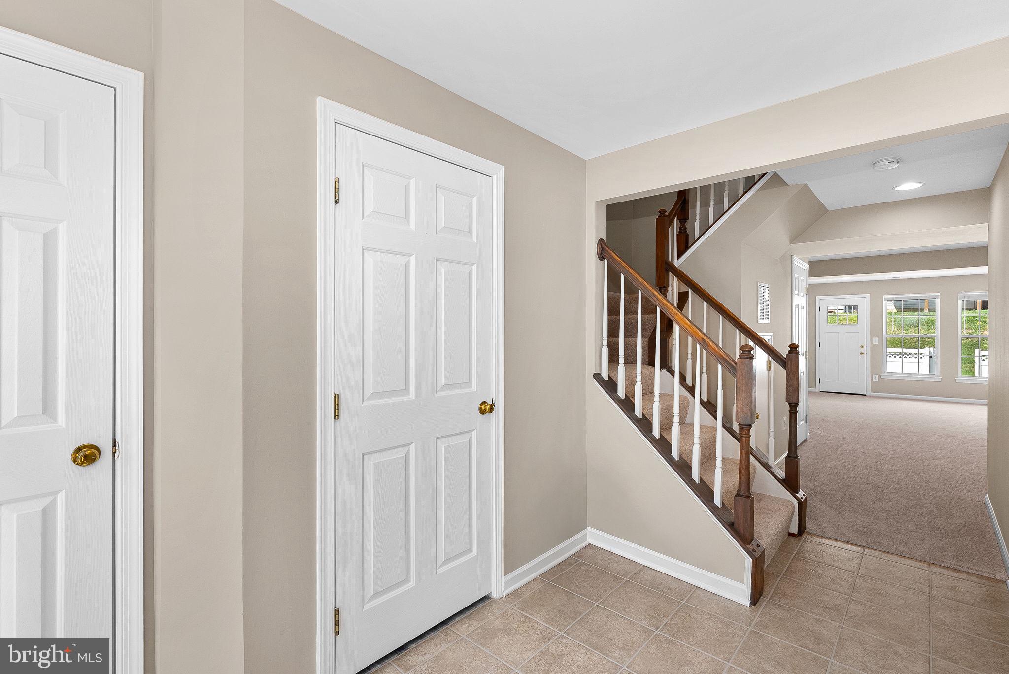 LAKELAND PLACE - Residential