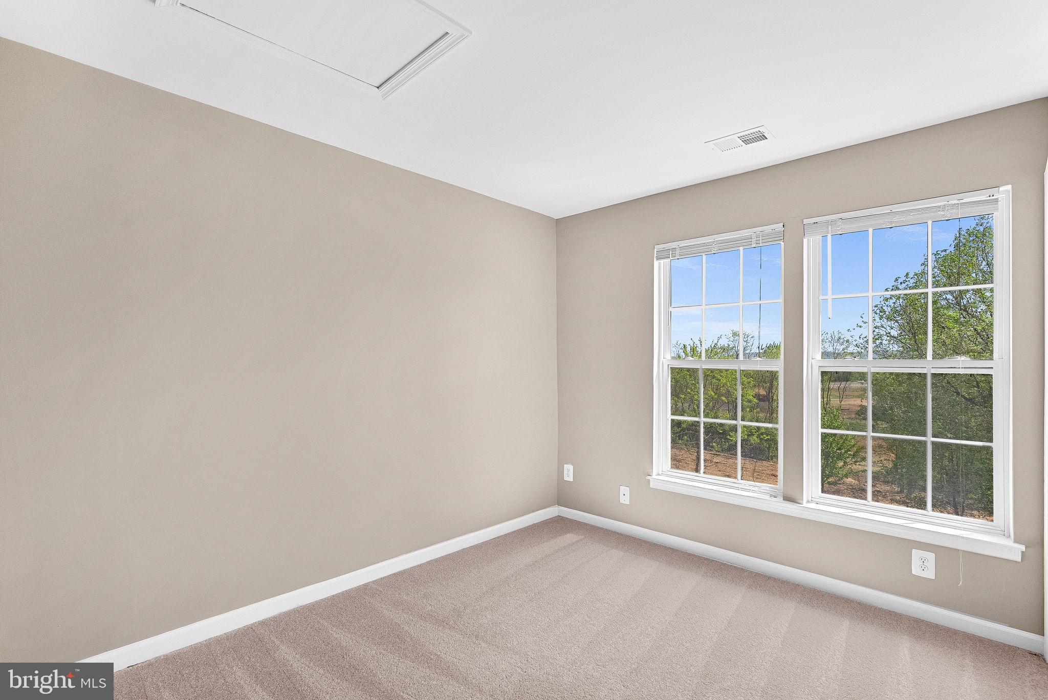 LAKELAND PLACE - Residential