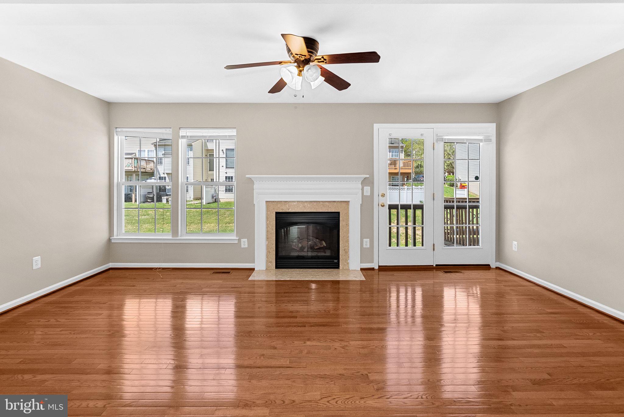 LAKELAND PLACE - Residential