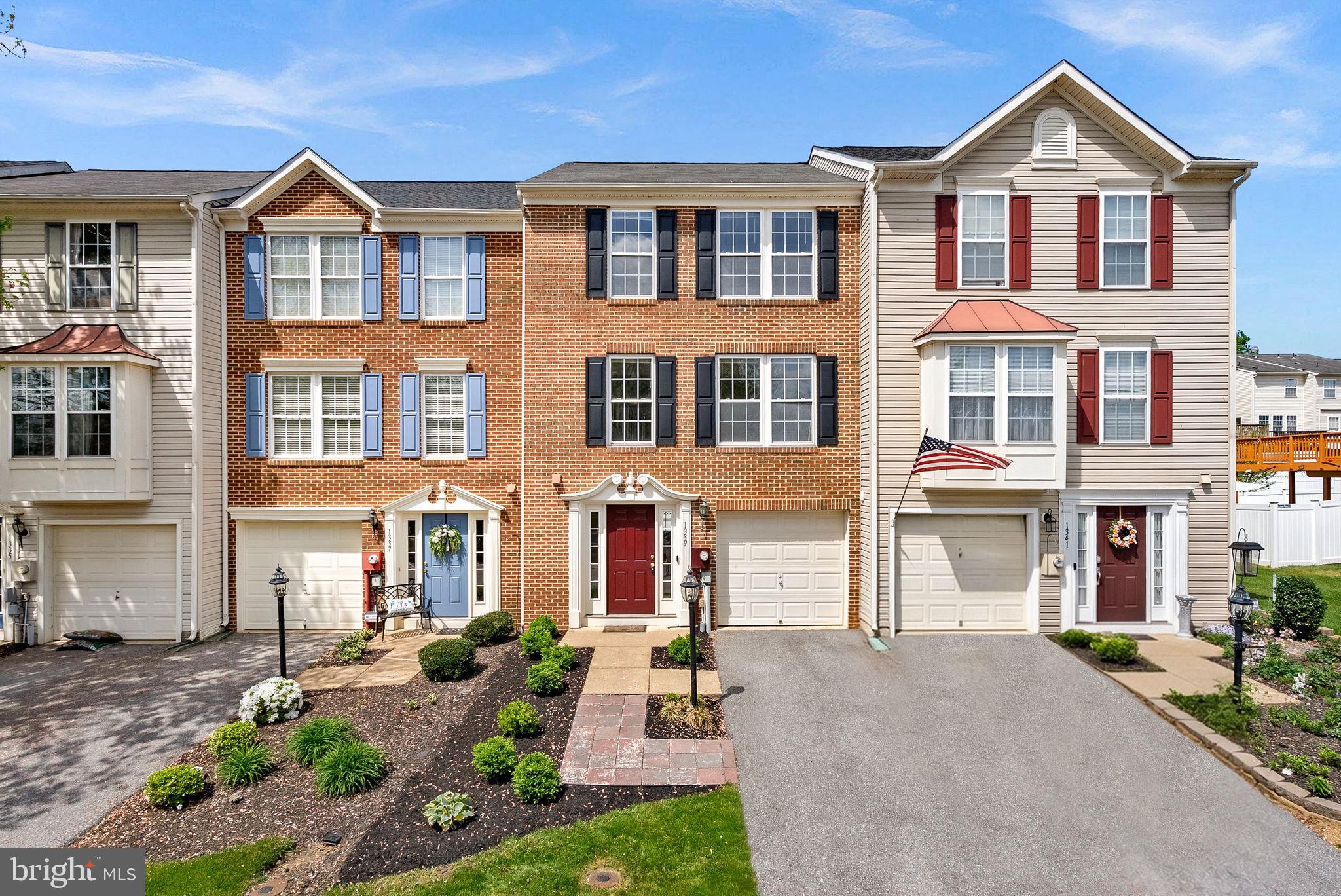 LAKELAND PLACE - Residential