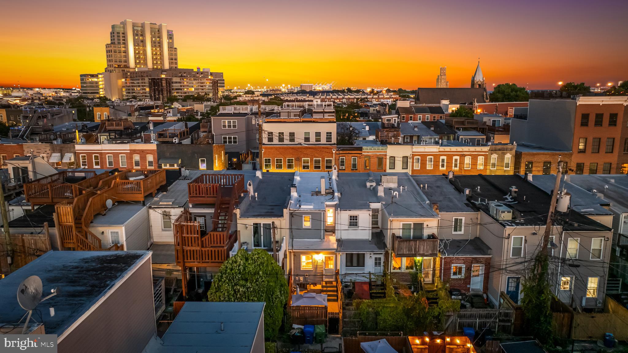 LOCUST POINT - Residential