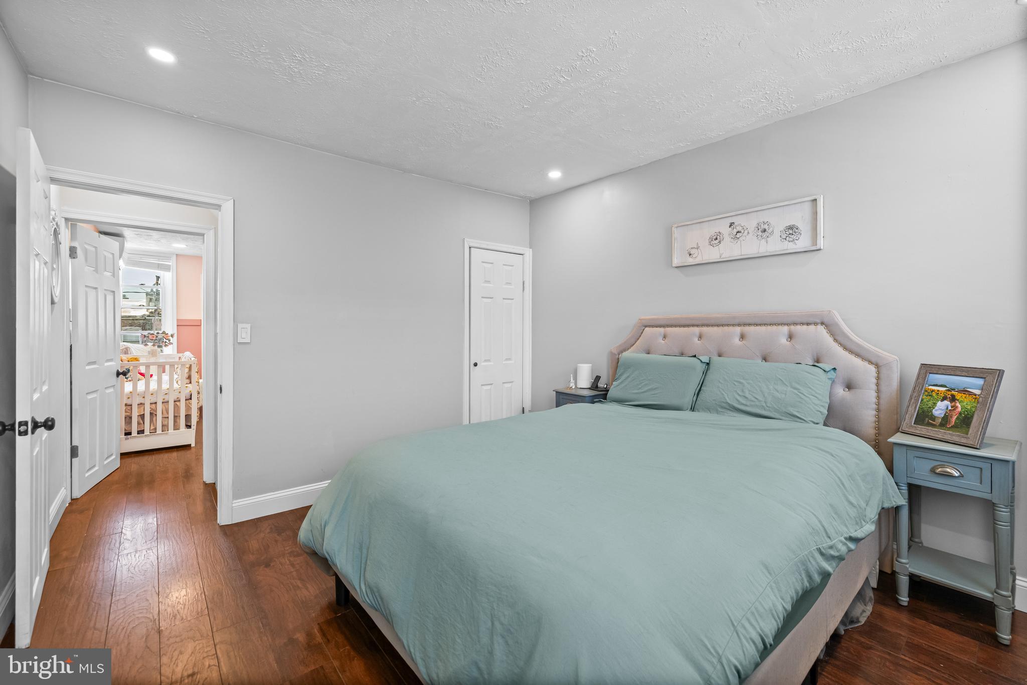 LOCUST POINT - Residential