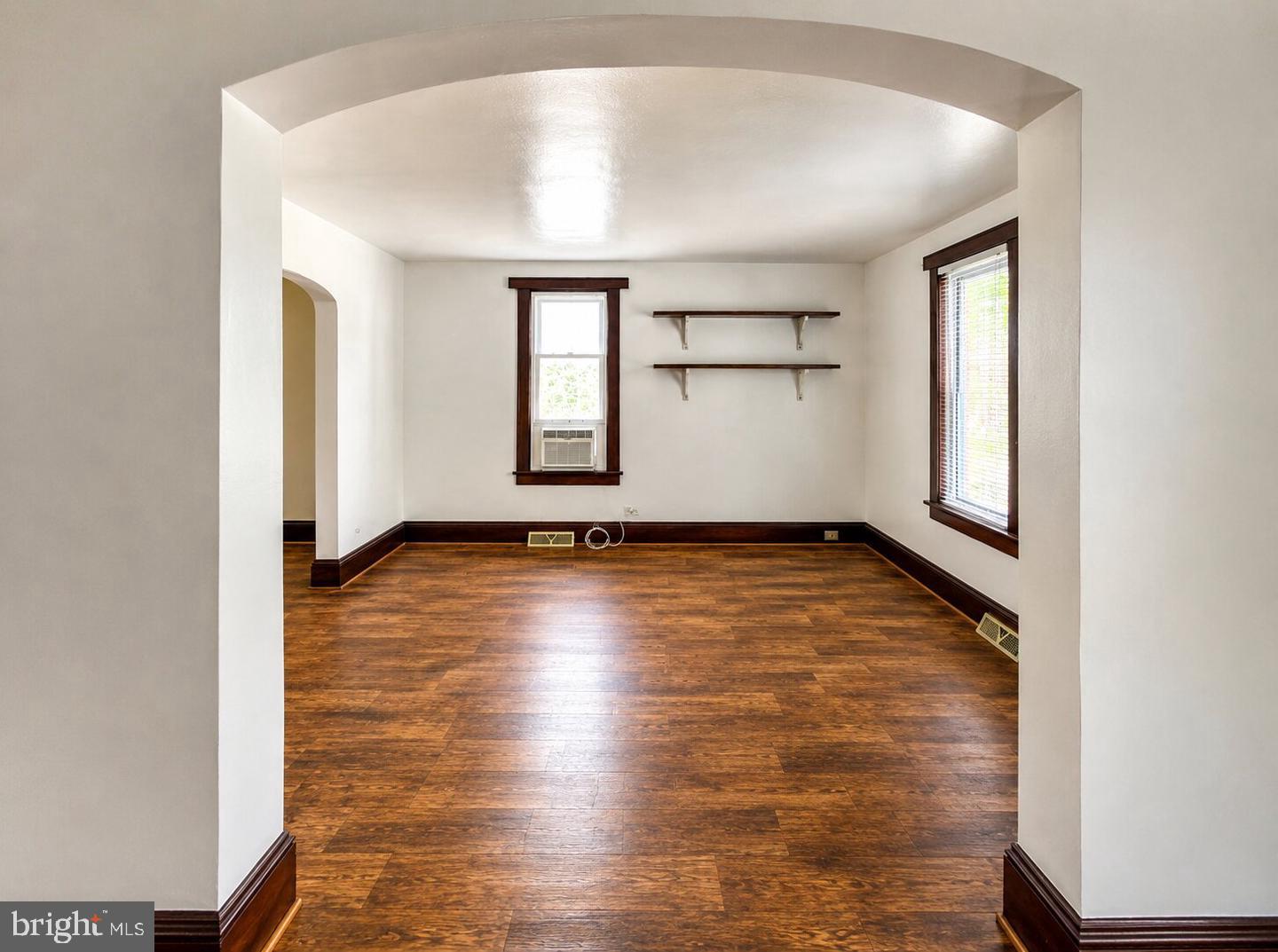 8 N VIRGINIA AVENUE