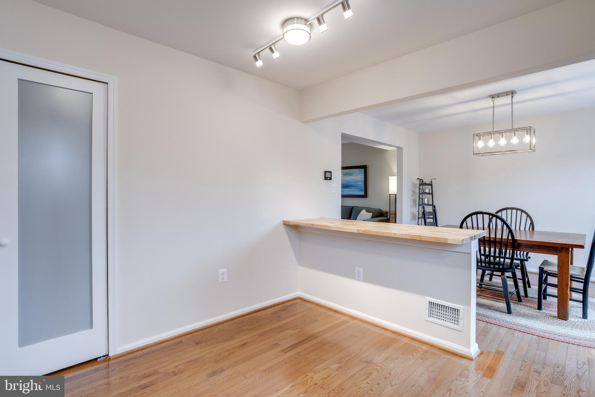 BURKE CENTRE - Residential