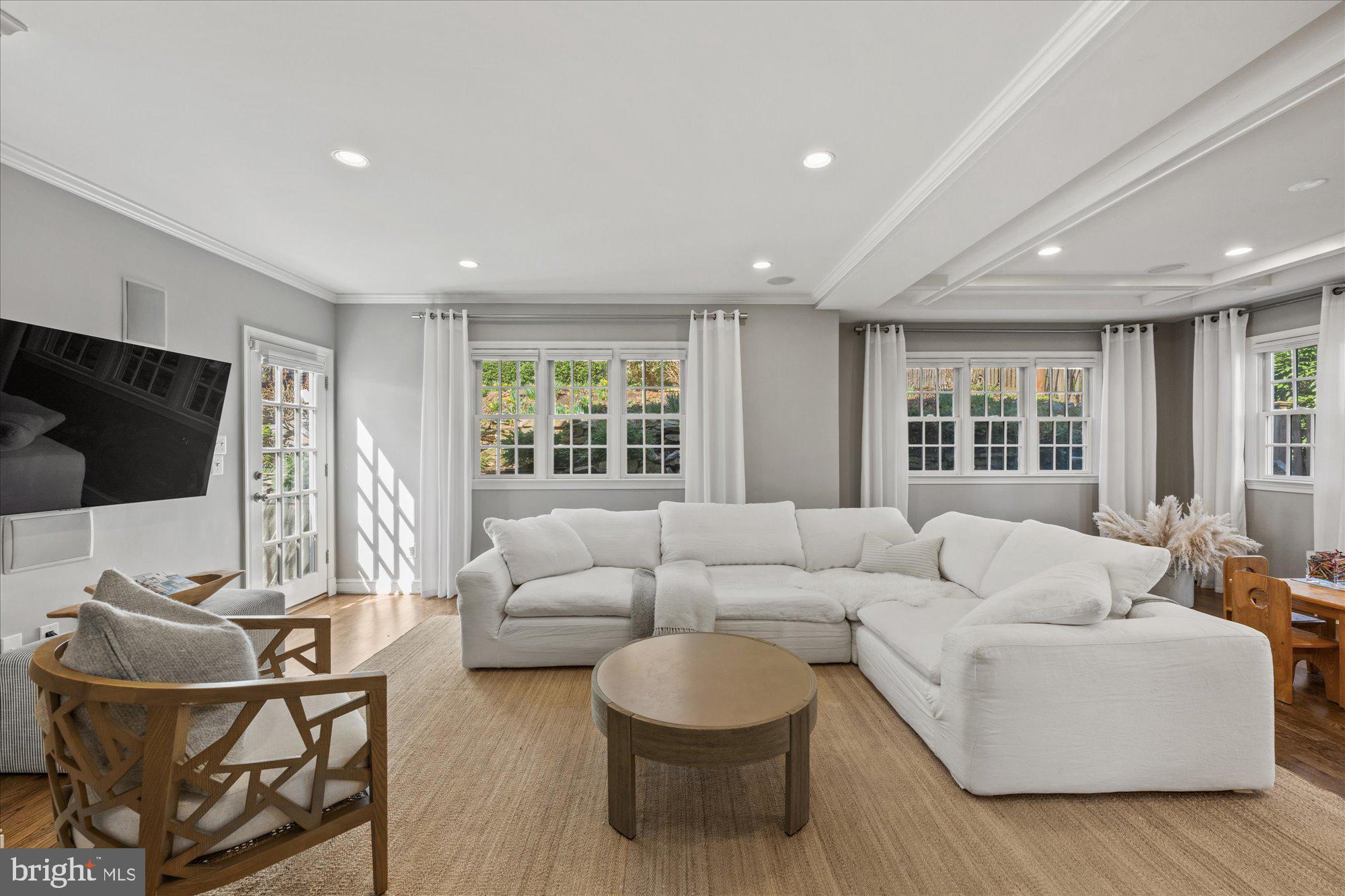 CRYSTAL SPRING KNOLLS - Residential