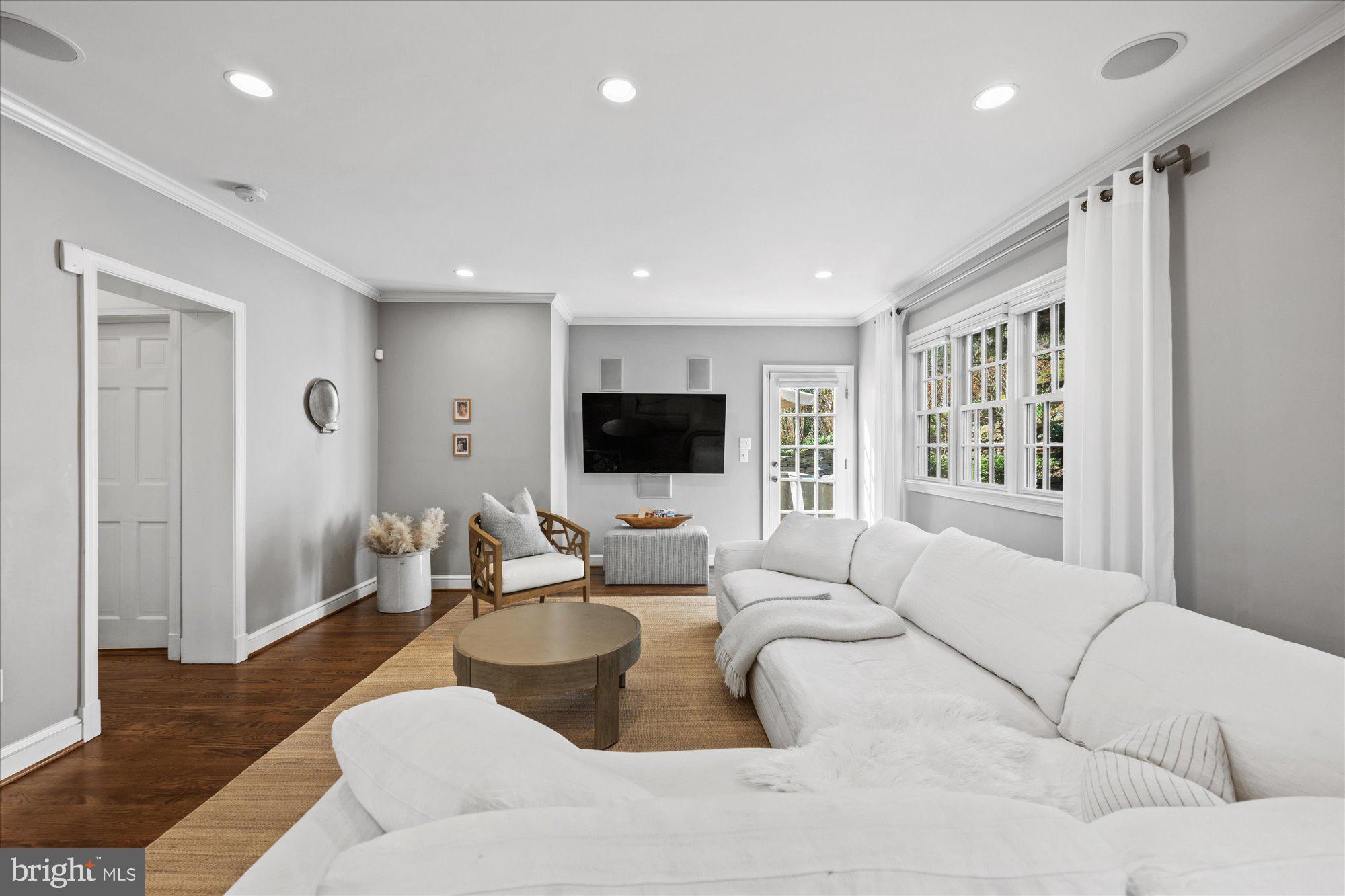 CRYSTAL SPRING KNOLLS - Residential