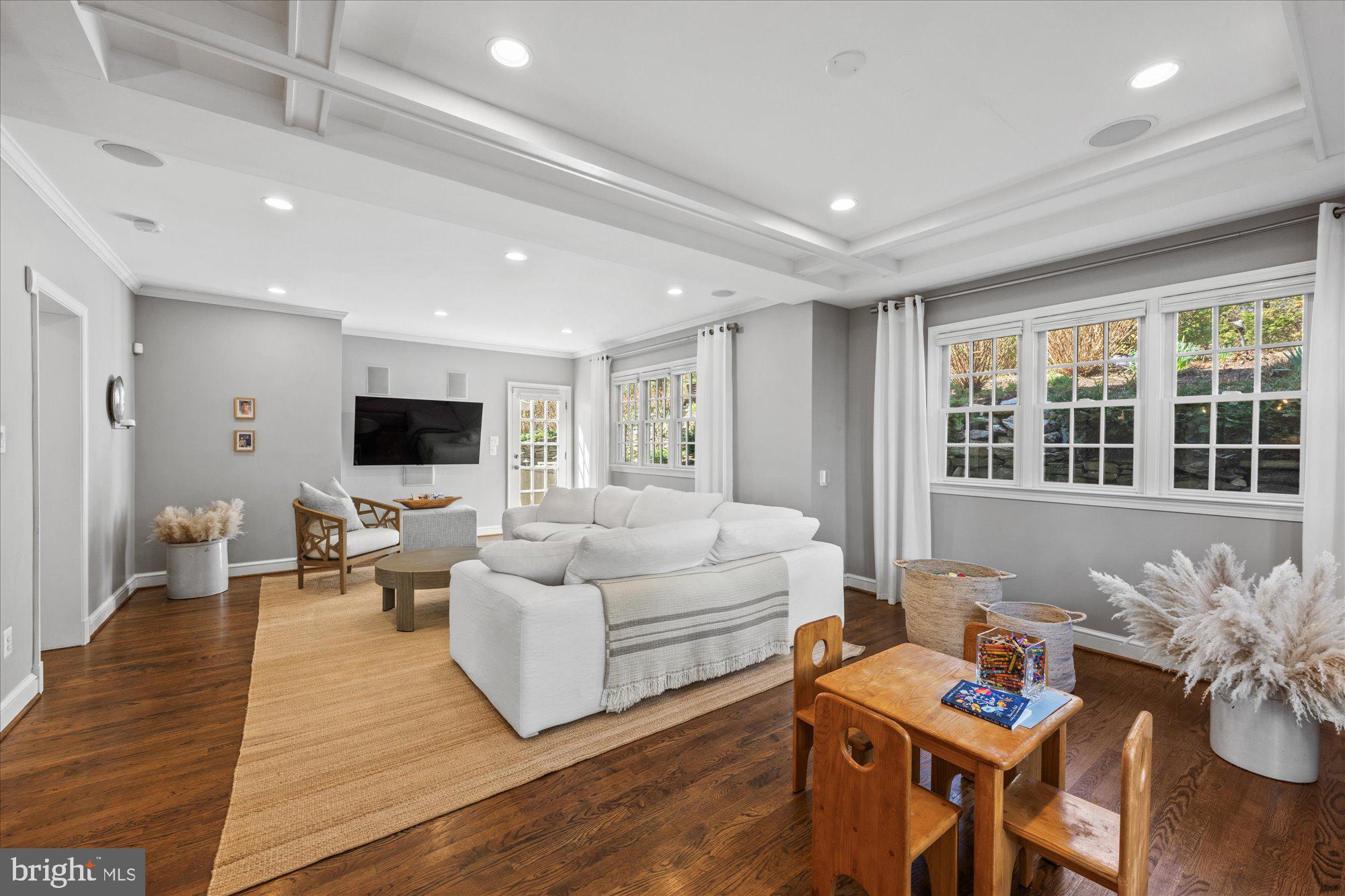 CRYSTAL SPRING KNOLLS - Residential