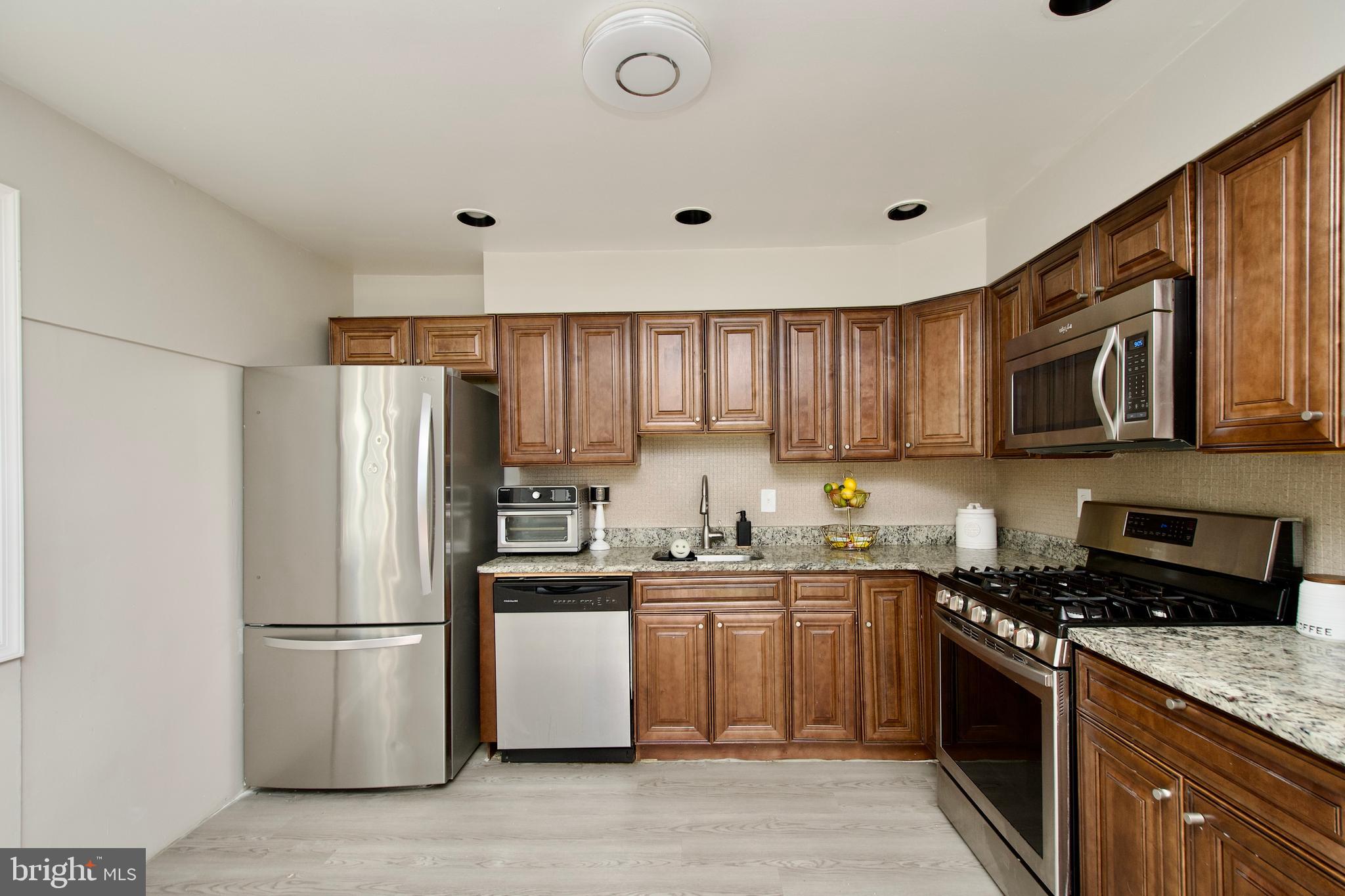 GOOD LUCK HEIGHTS - Residential