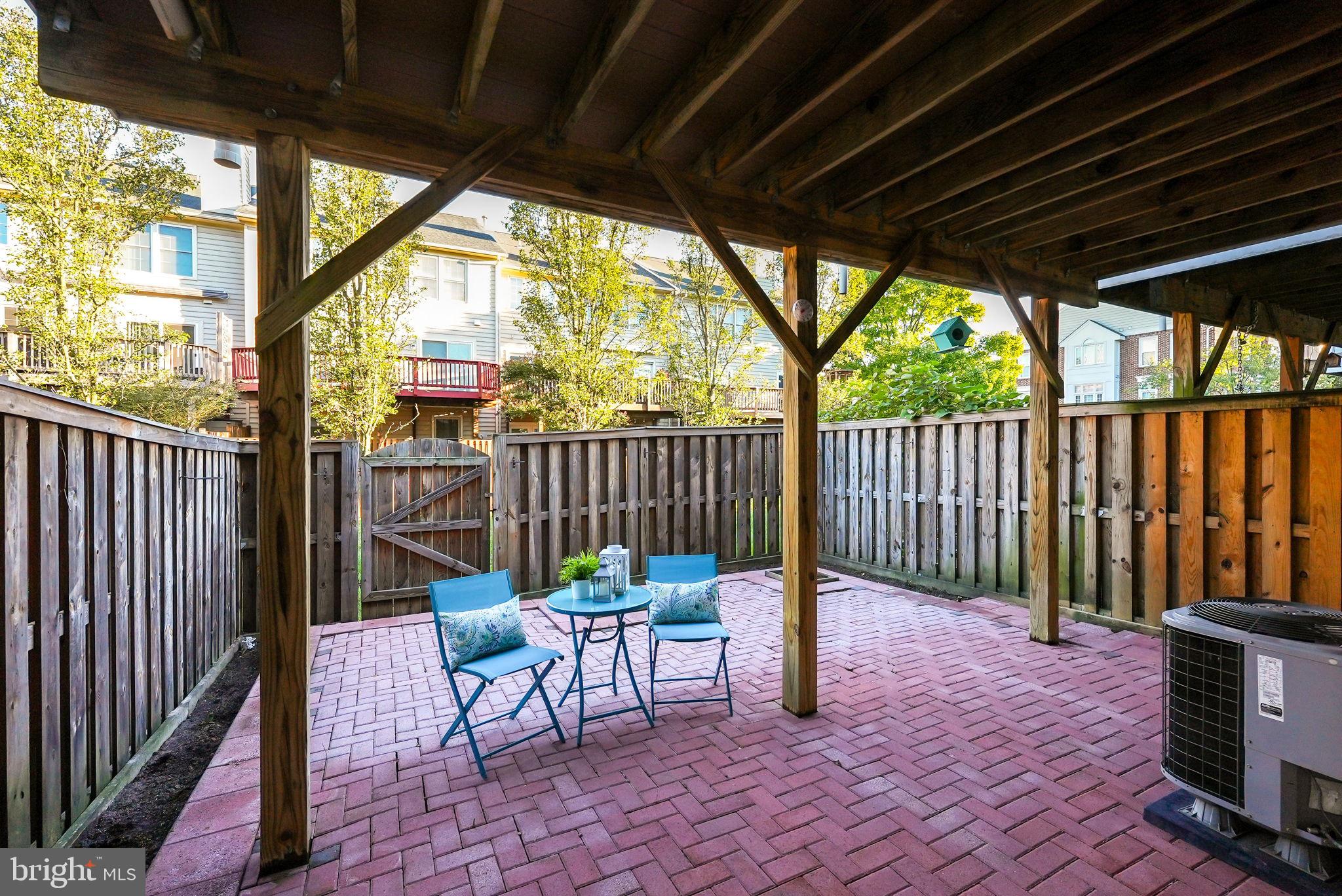 POTTERS GLEN - Residential