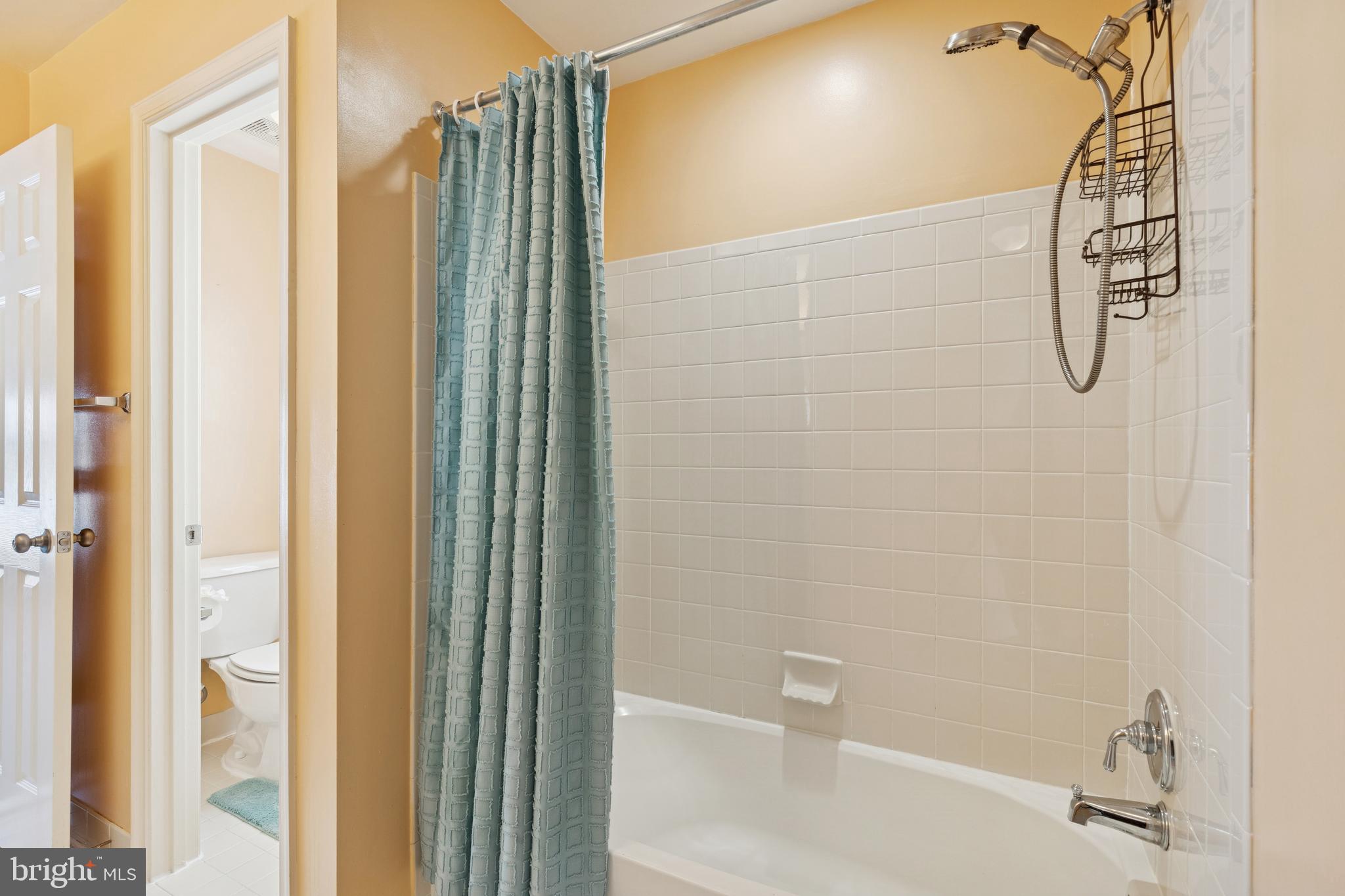 ASHBROOK - Residential