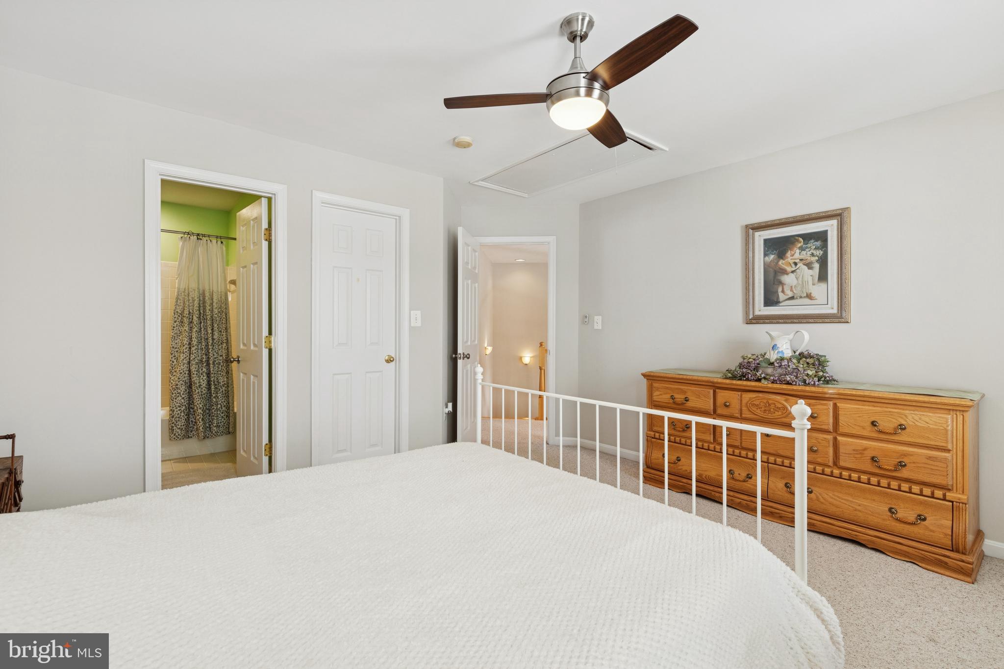 ASHBROOK - Residential