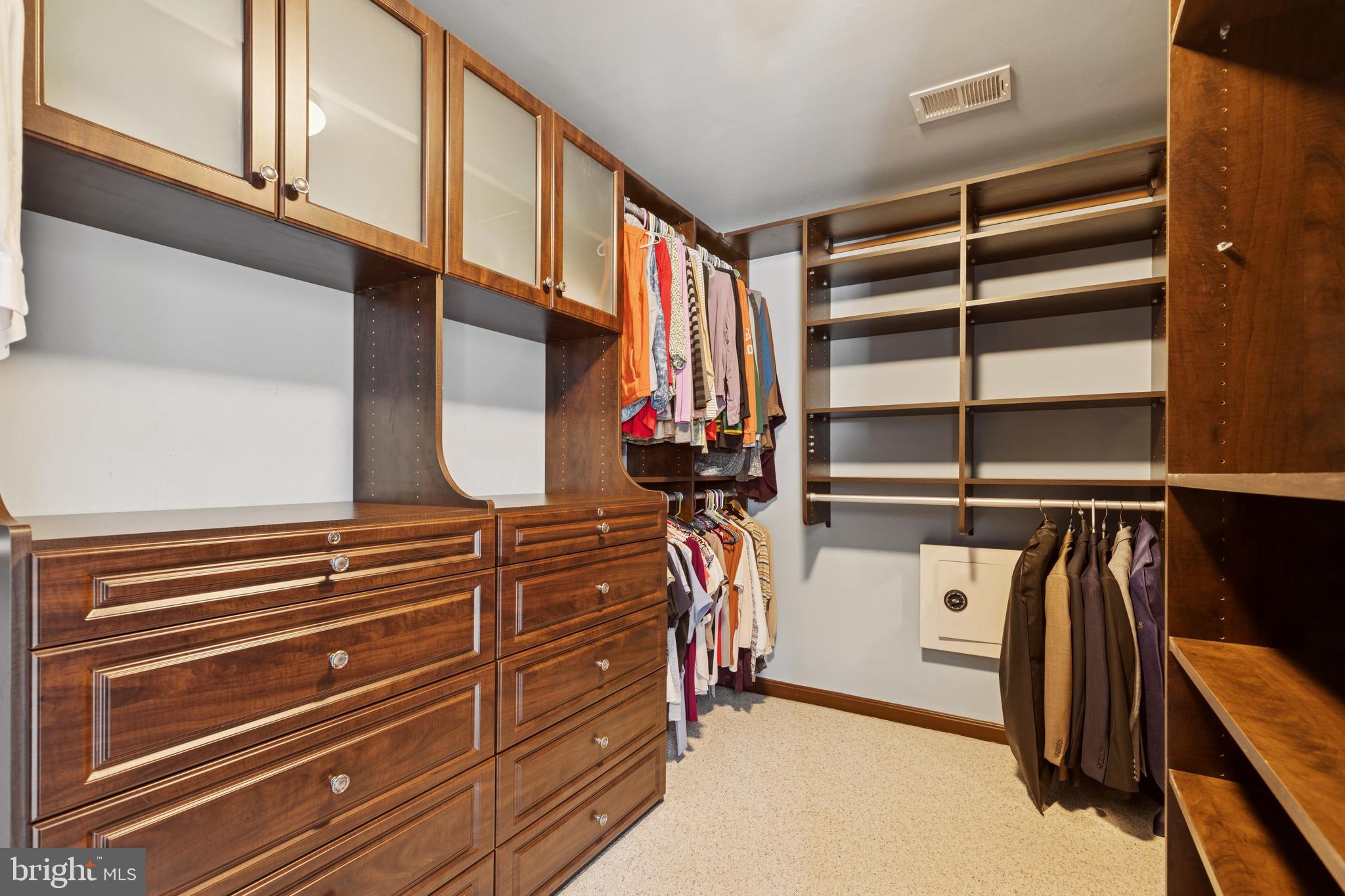 ASHBROOK - Residential