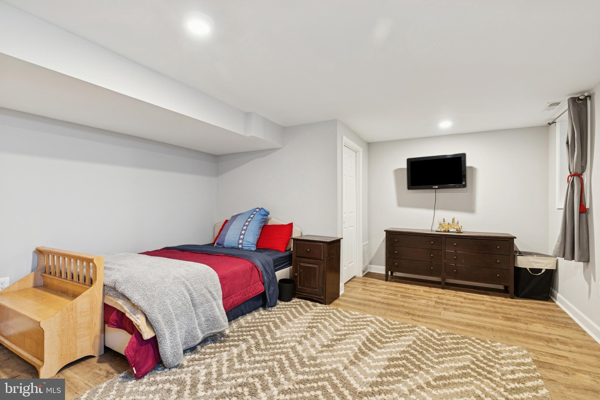 ASHBROOK - Residential