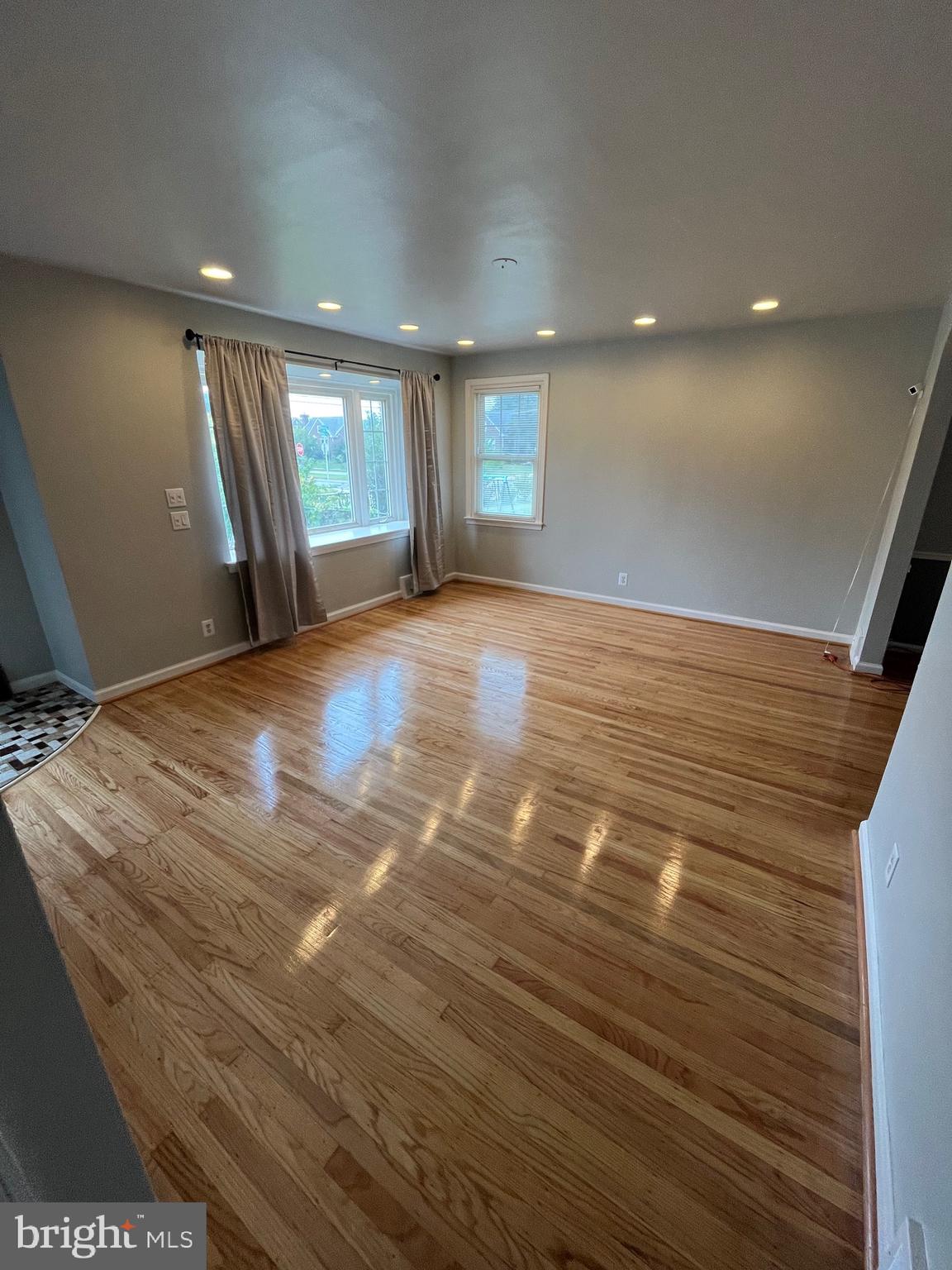 RHAWNHURST - Residential Lease