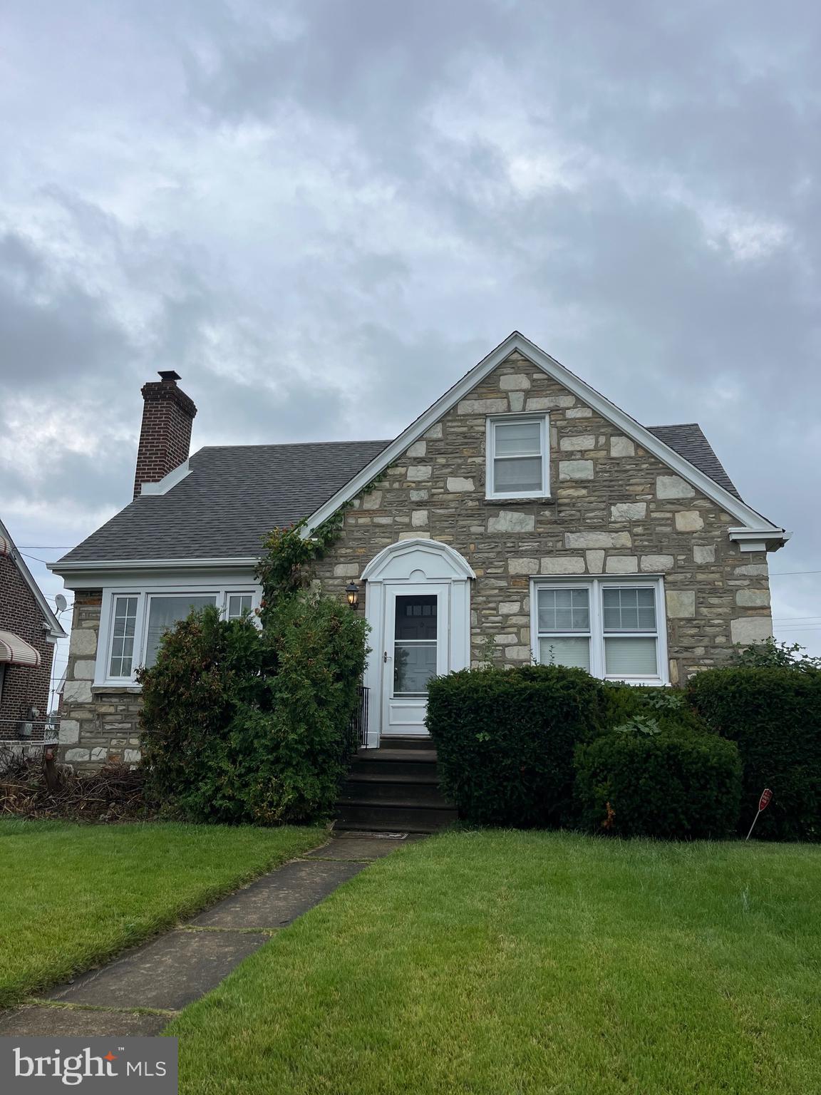 RHAWNHURST - Residential Lease