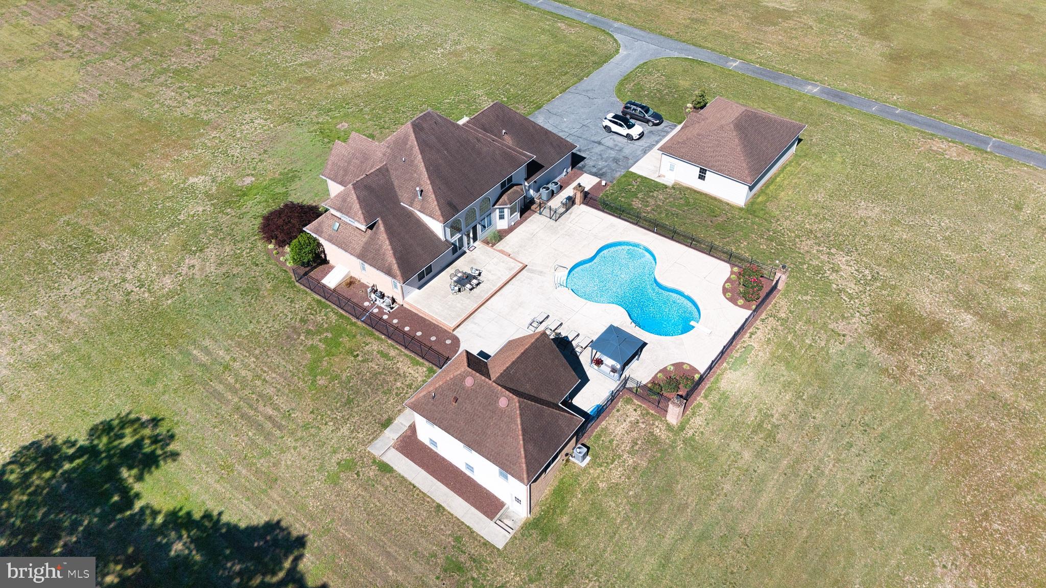 3298 CANTERBURY ROAD
