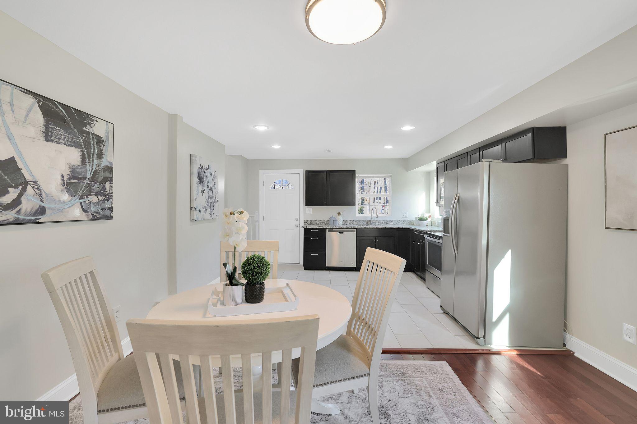 RIVERDALE HEIGHTS - Residential