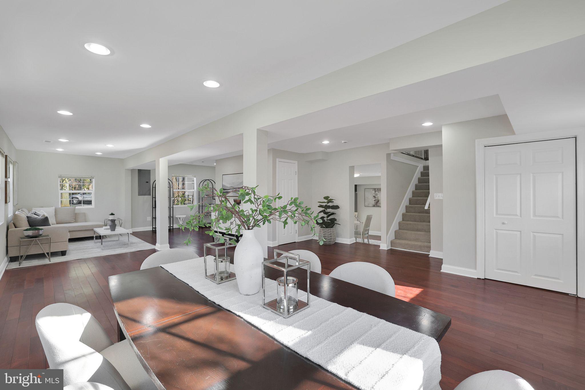 RIVERDALE HEIGHTS - Residential