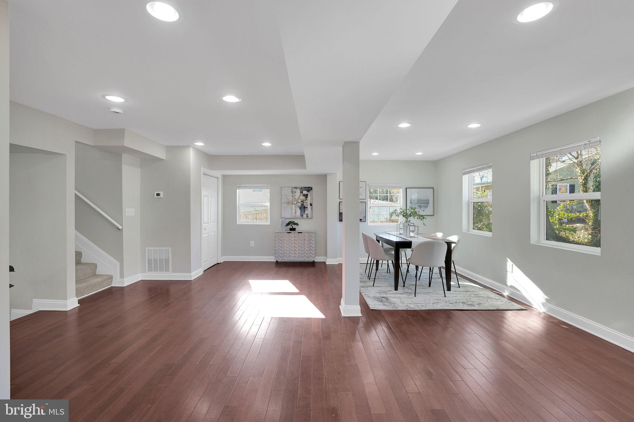 RIVERDALE HEIGHTS - Residential