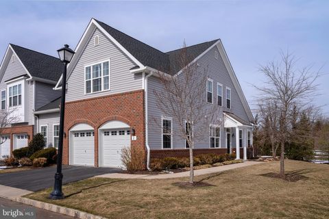 Townhouse For Sale - 1 Tucker Way<br/> PENNINGTON, NJ 08534