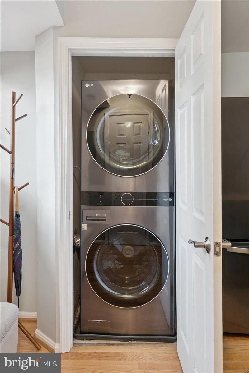 PARKSIDE AT ALEXANDRIA - Residential