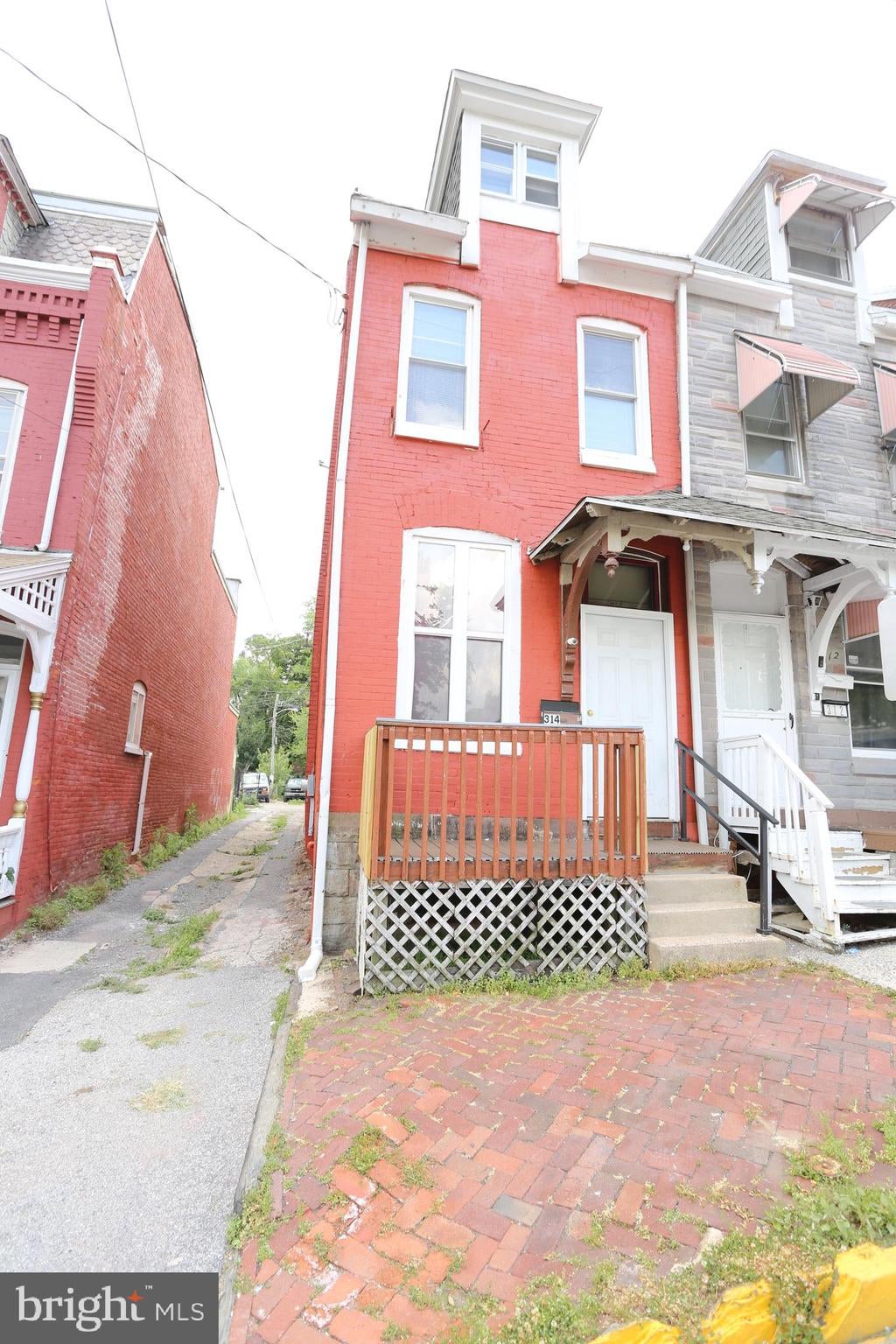 314 S 16TH STREET