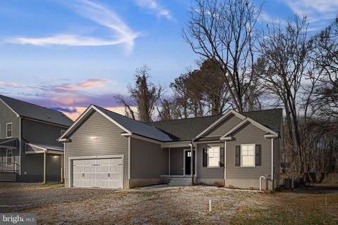 749 LAKEVIEW DRIVE COLONIAL BEACH VA 22443