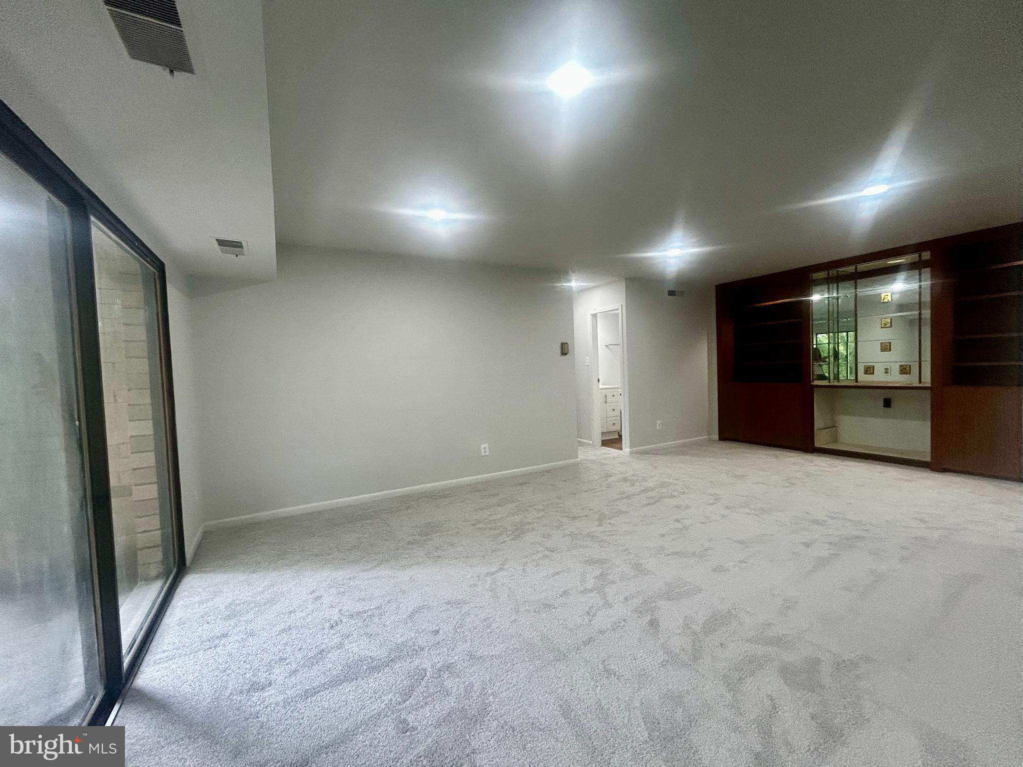 6001 ARLINGTON BOULEVARD 423