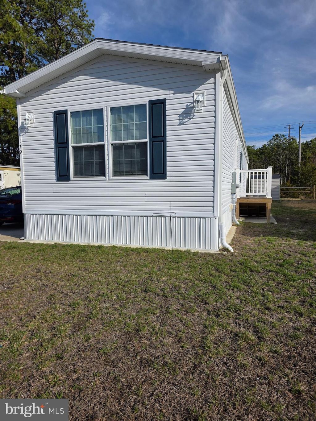 listing image 0