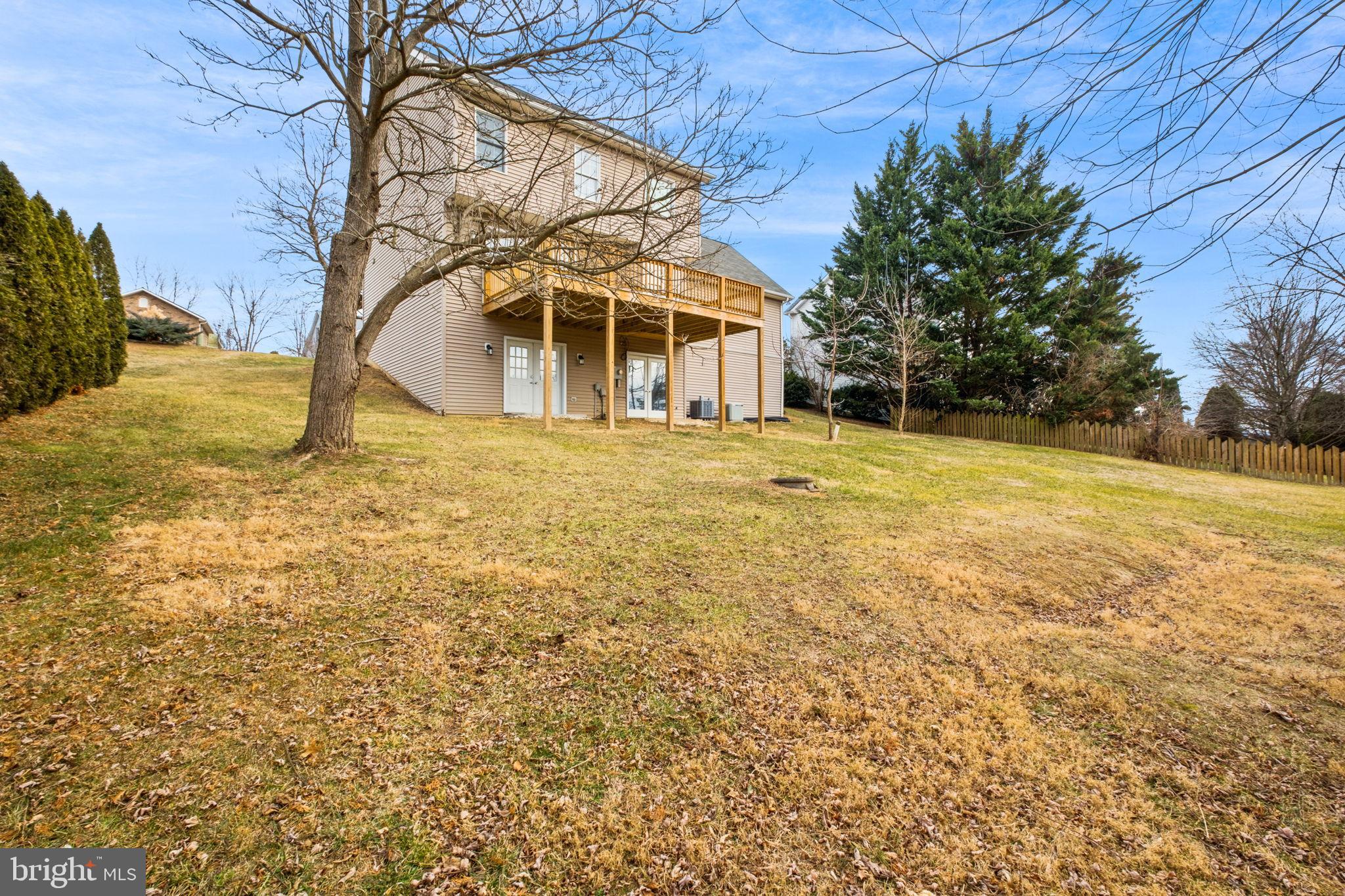 HAMPSHIRE ESTATES - Residential