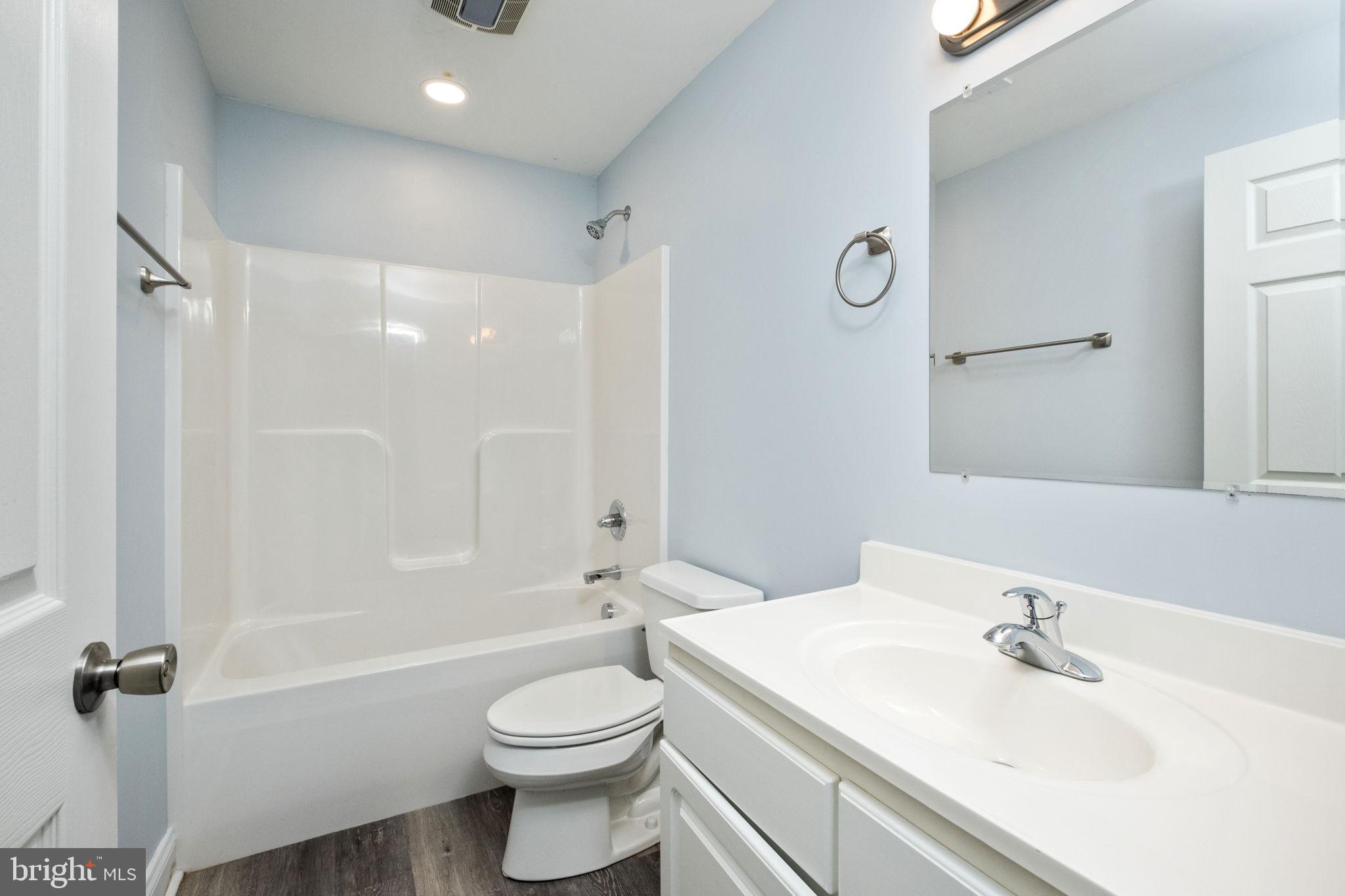 HAMPSHIRE ESTATES - Residential