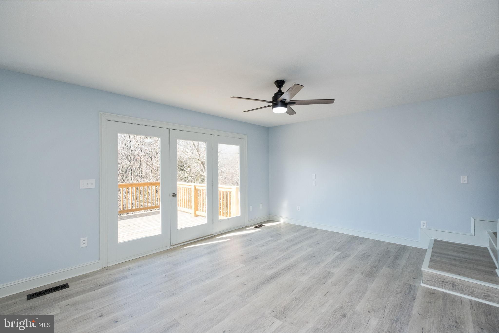 HAMPSHIRE ESTATES - Residential