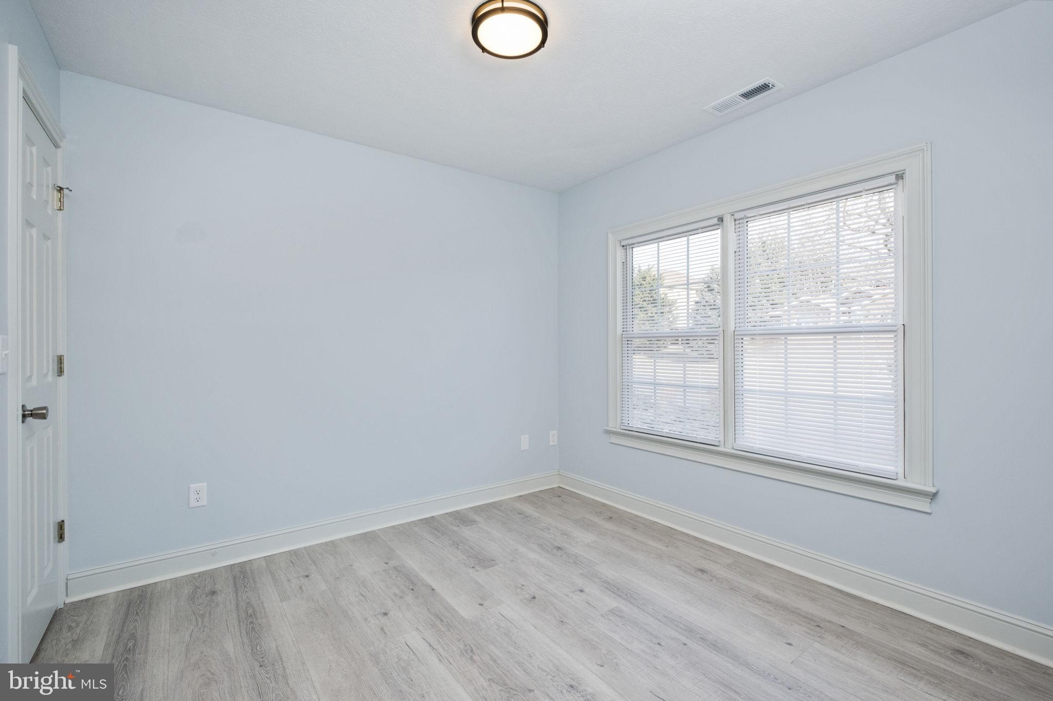 HAMPSHIRE ESTATES - Residential