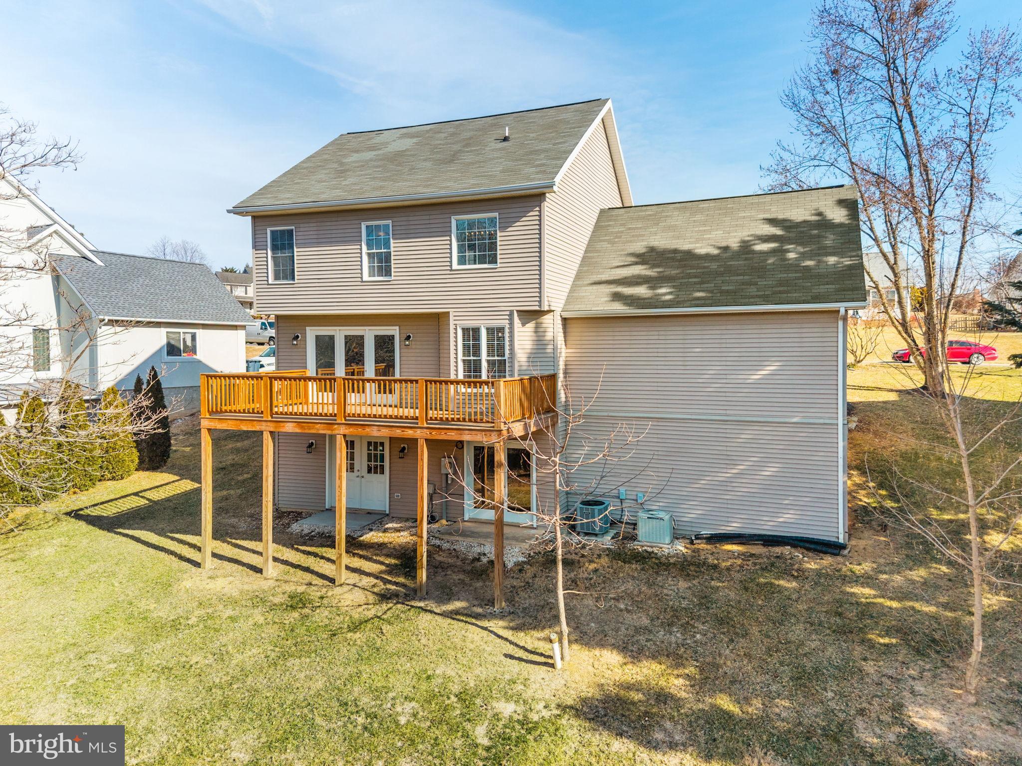 HAMPSHIRE ESTATES - Residential