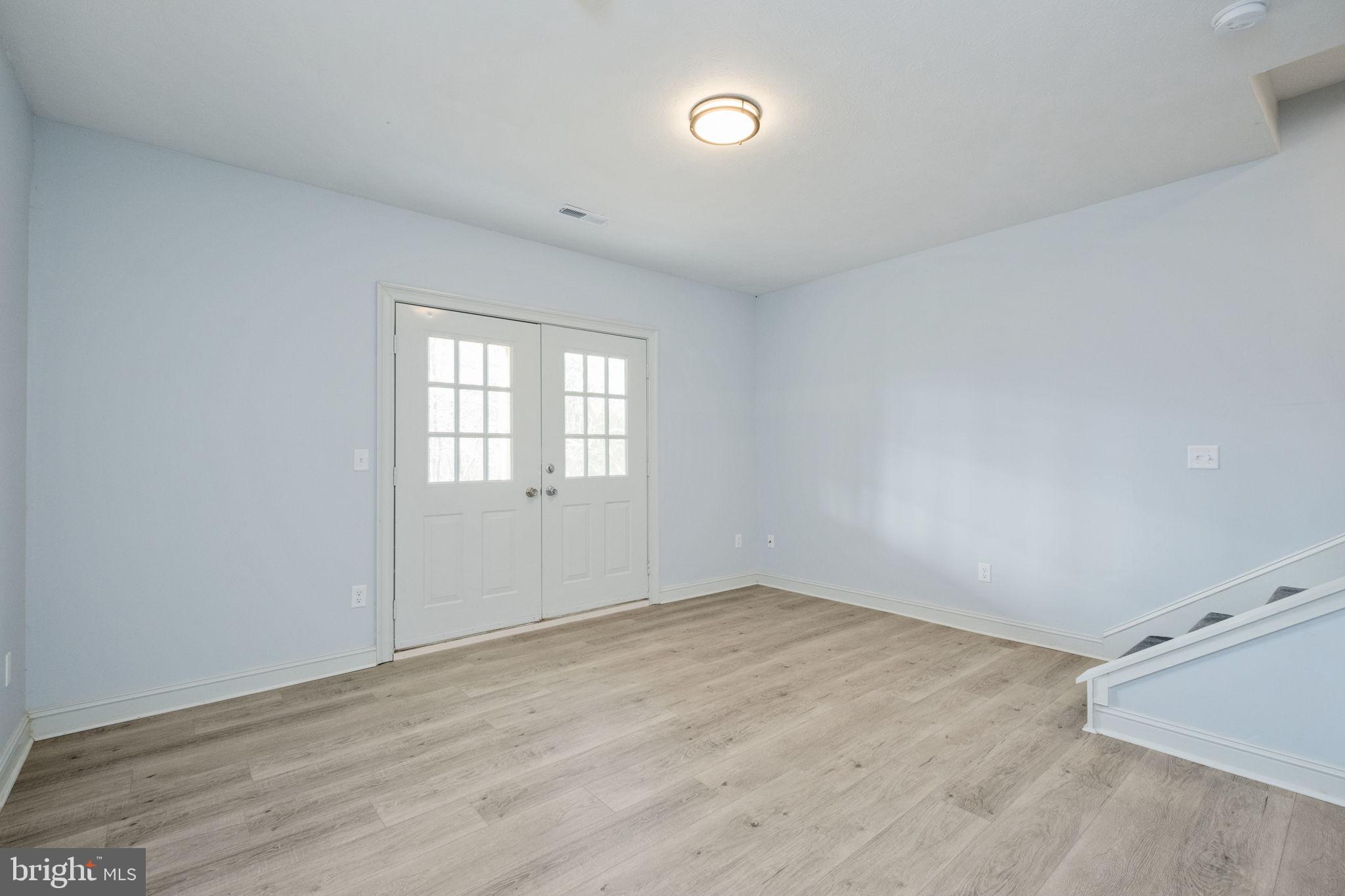 HAMPSHIRE ESTATES - Residential