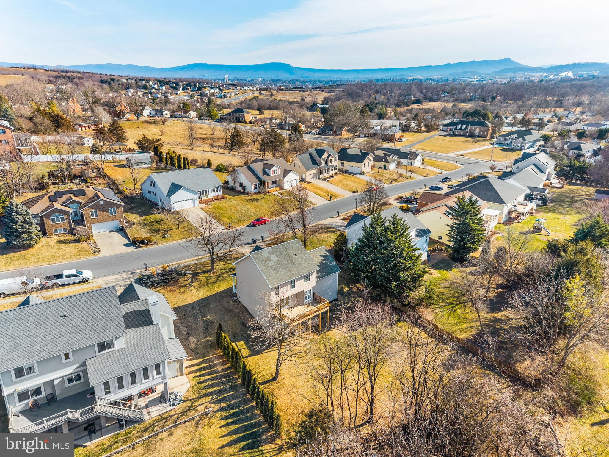 HAMPSHIRE ESTATES - Residential