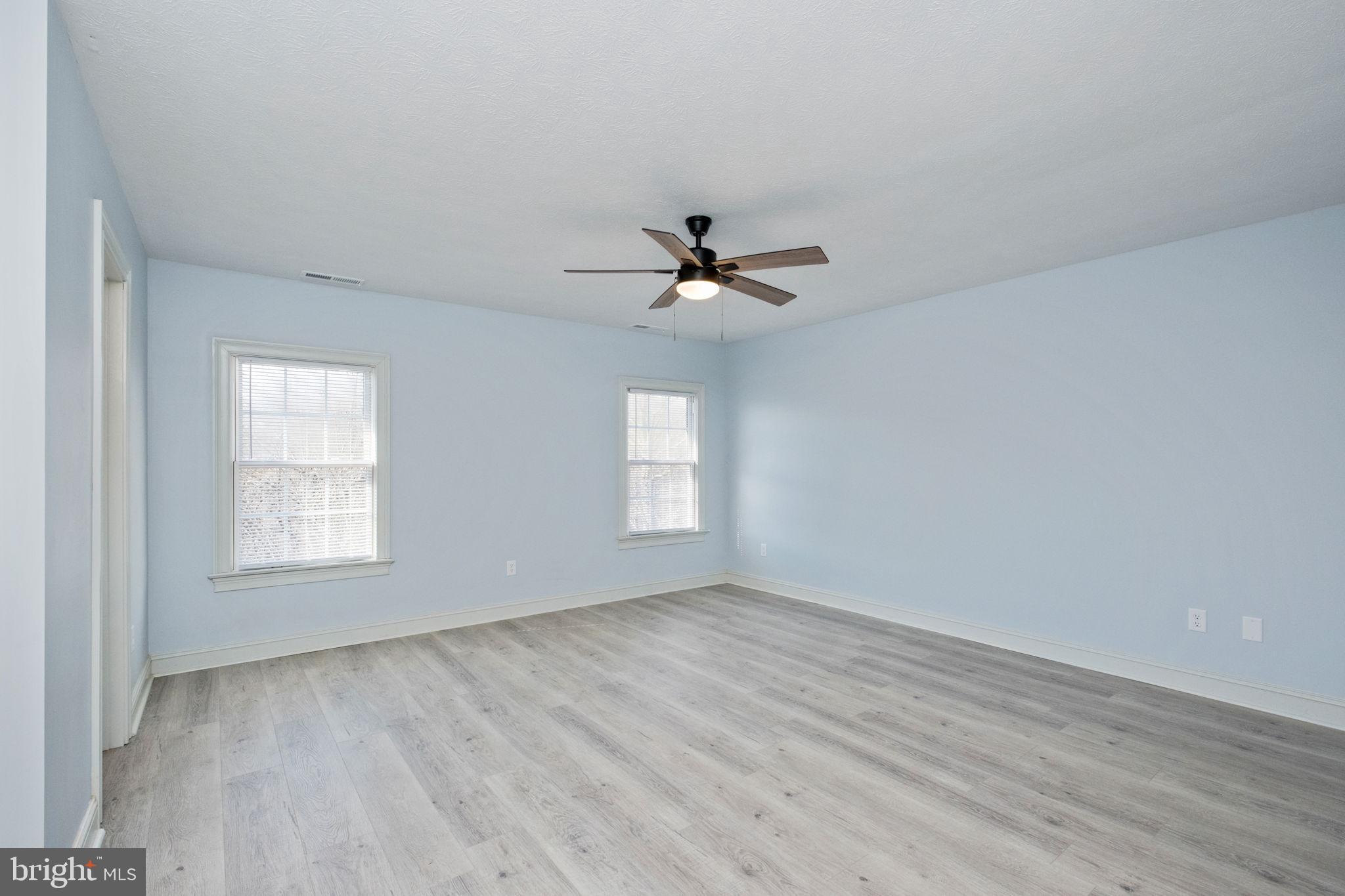 HAMPSHIRE ESTATES - Residential