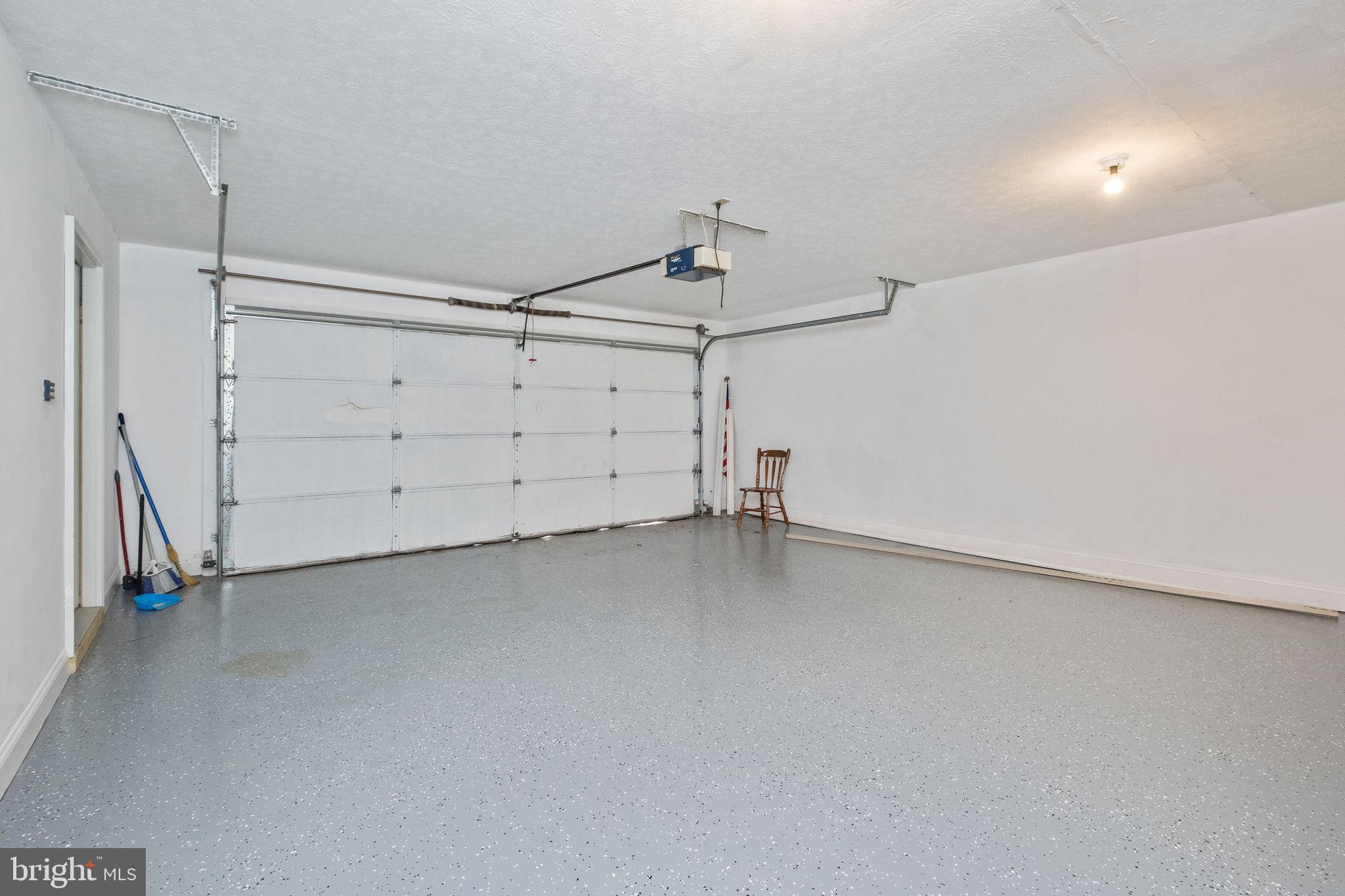 HAMPSHIRE ESTATES - Residential