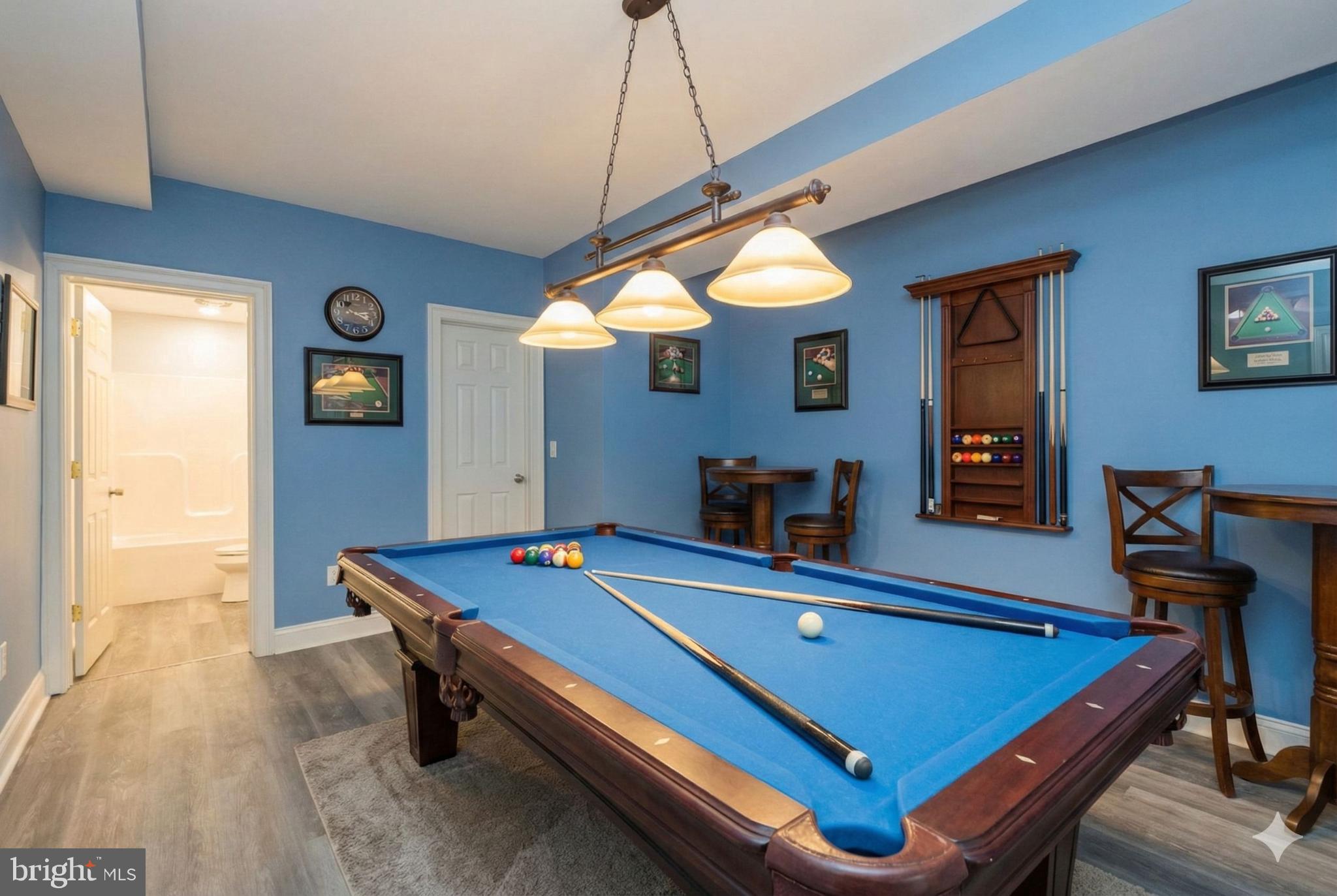 HAMPSHIRE ESTATES - Residential