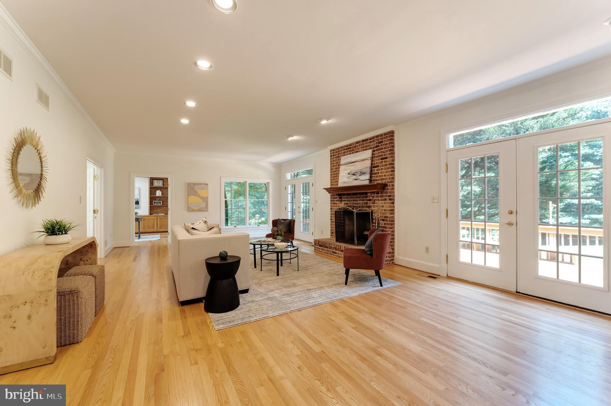 GOLDEN WOODS - Residential