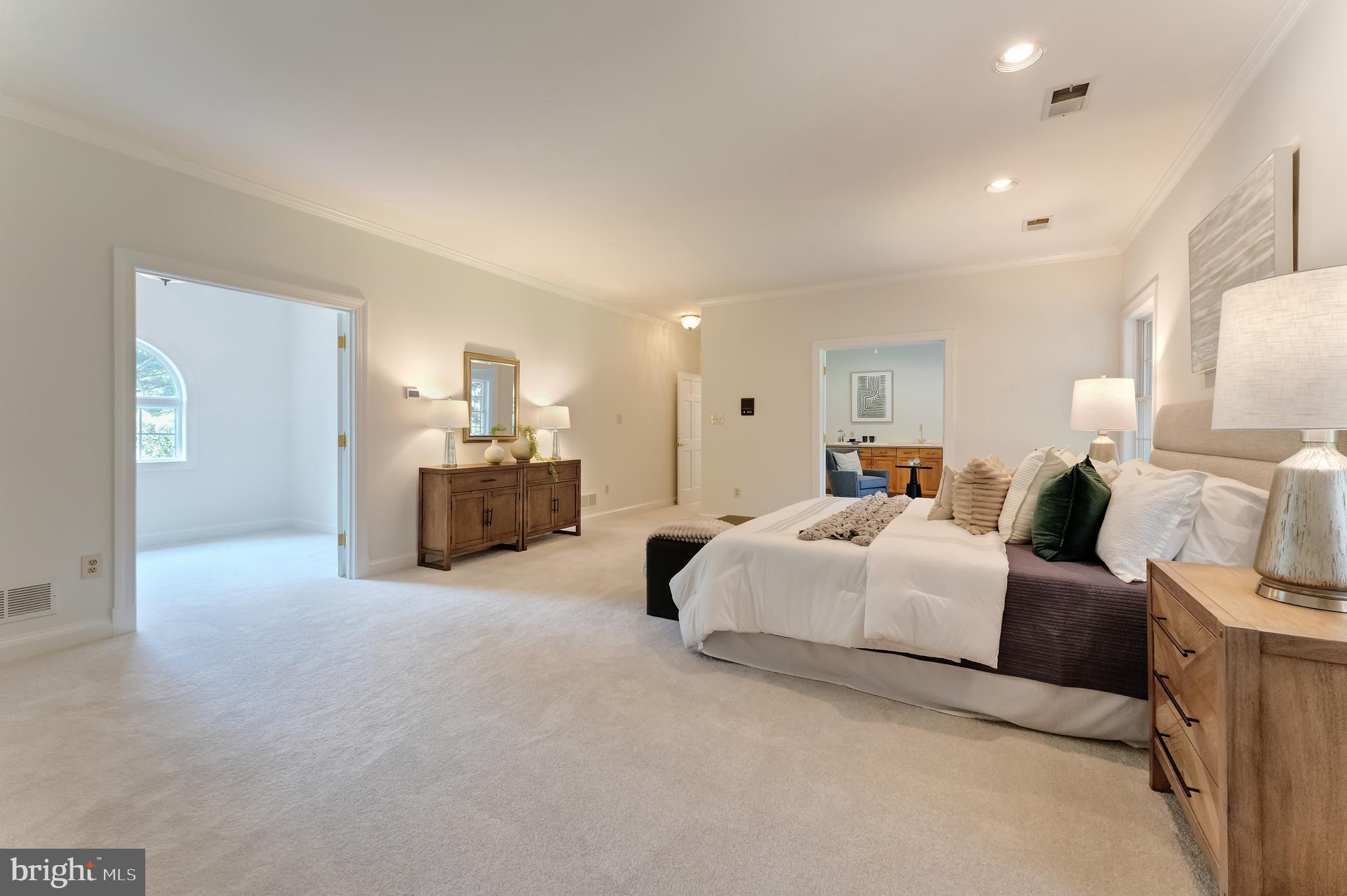 GOLDEN WOODS - Residential