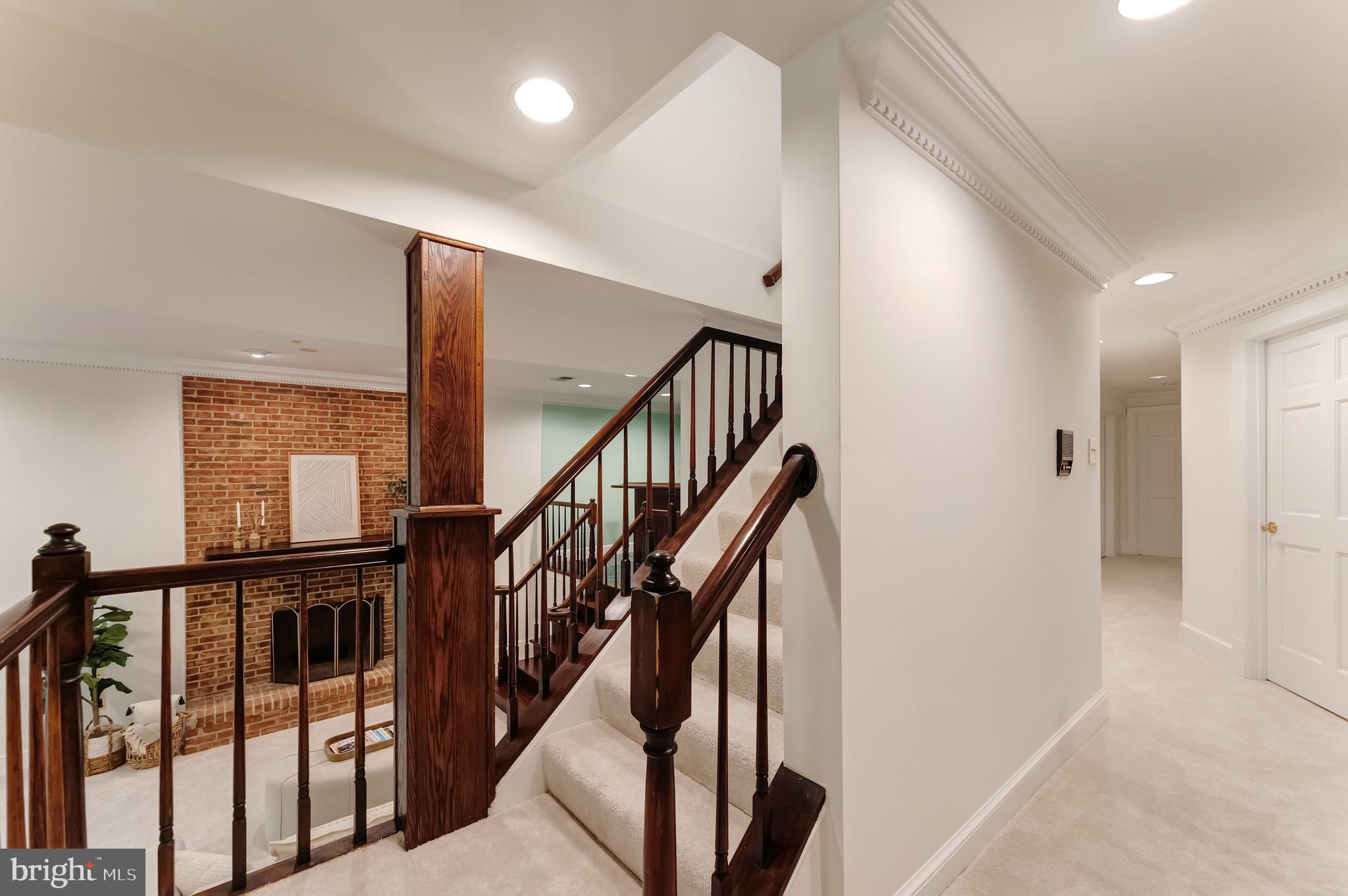 GOLDEN WOODS - Residential