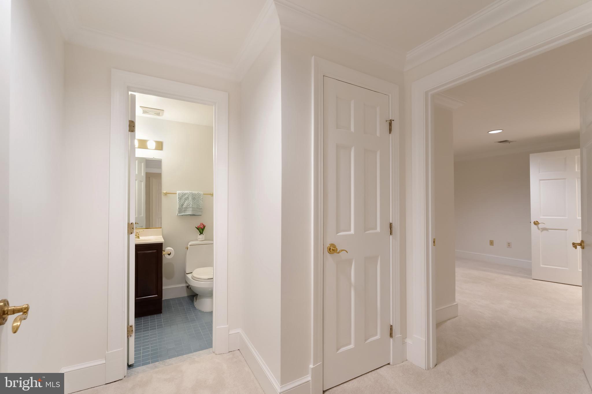 GOLDEN WOODS - Residential