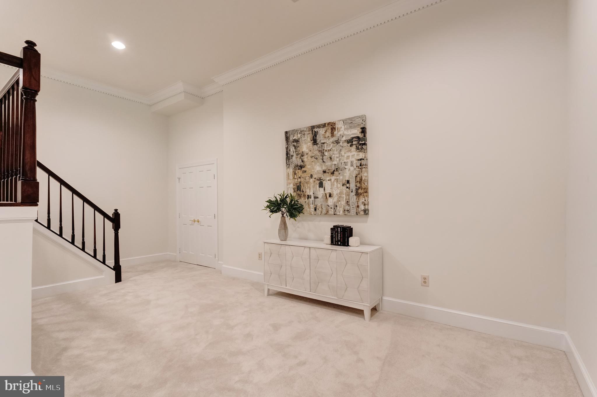 GOLDEN WOODS - Residential