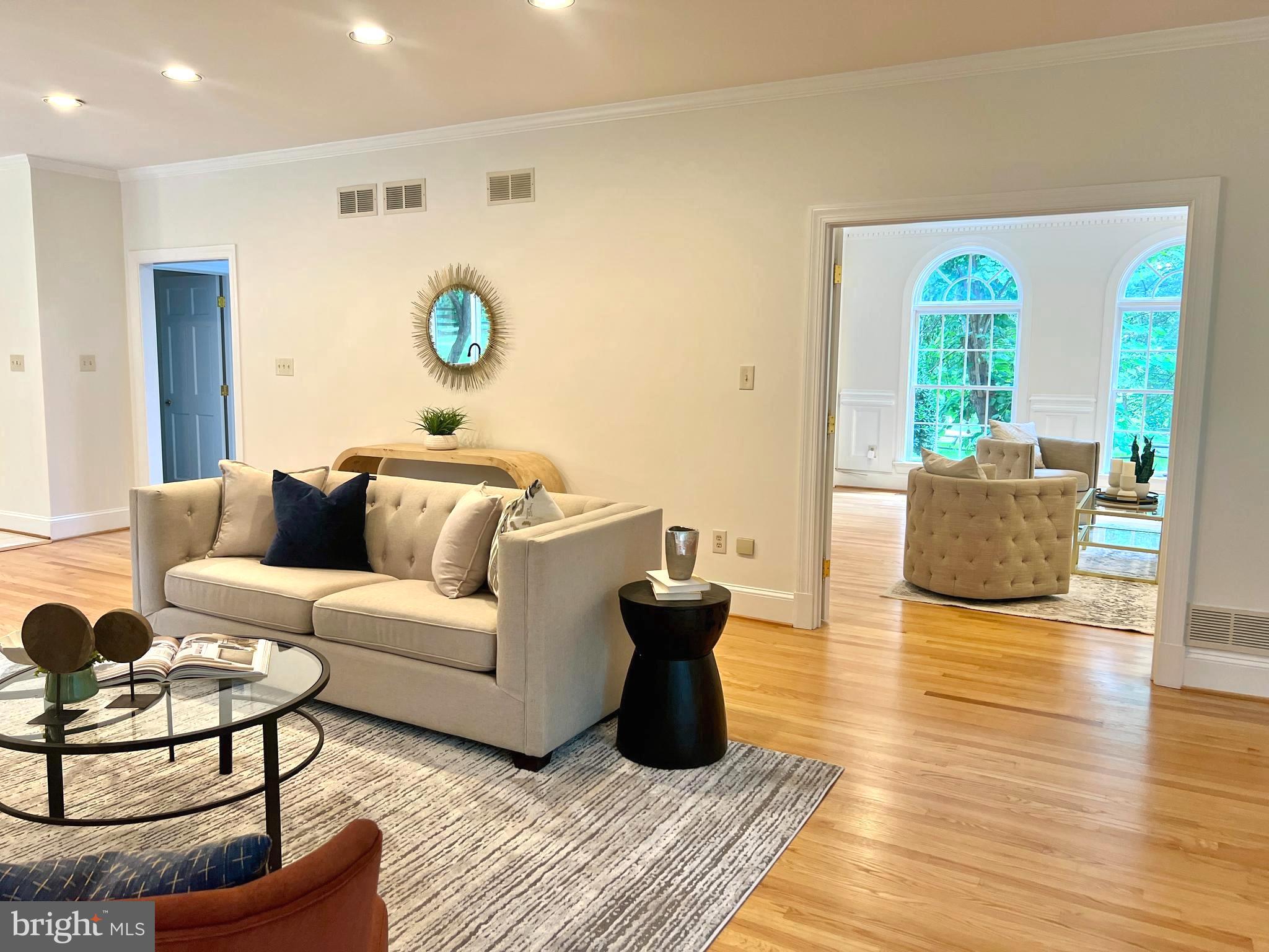 GOLDEN WOODS - Residential