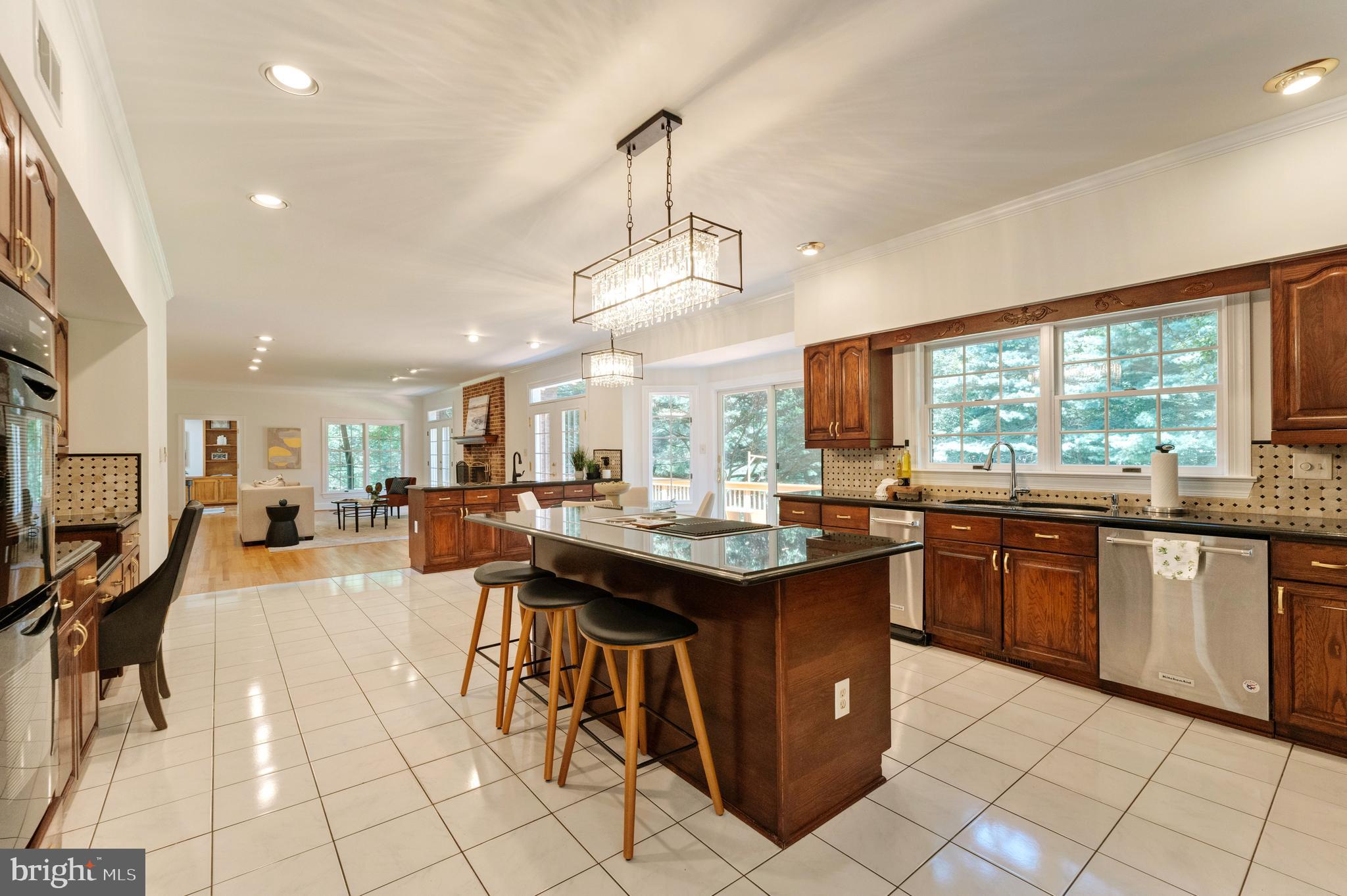 GOLDEN WOODS - Residential