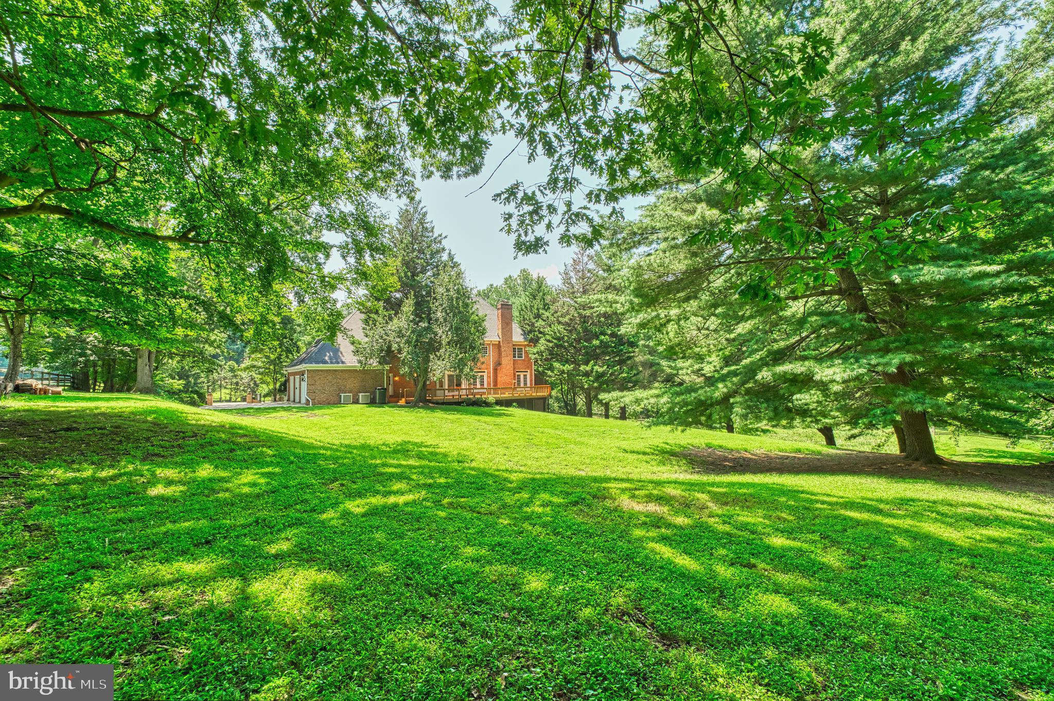 GOLDEN WOODS - Residential